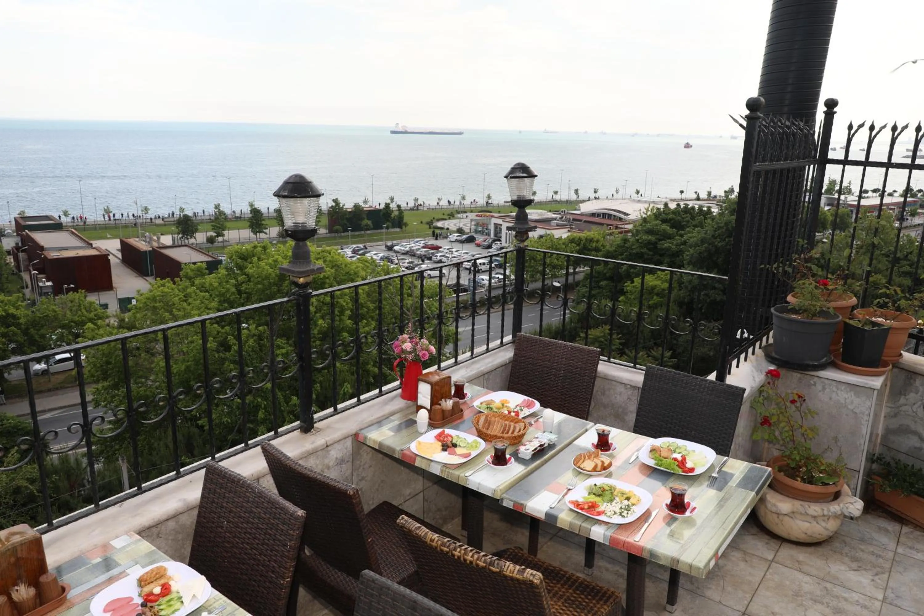 Balcony/Terrace in Seahouse Suites