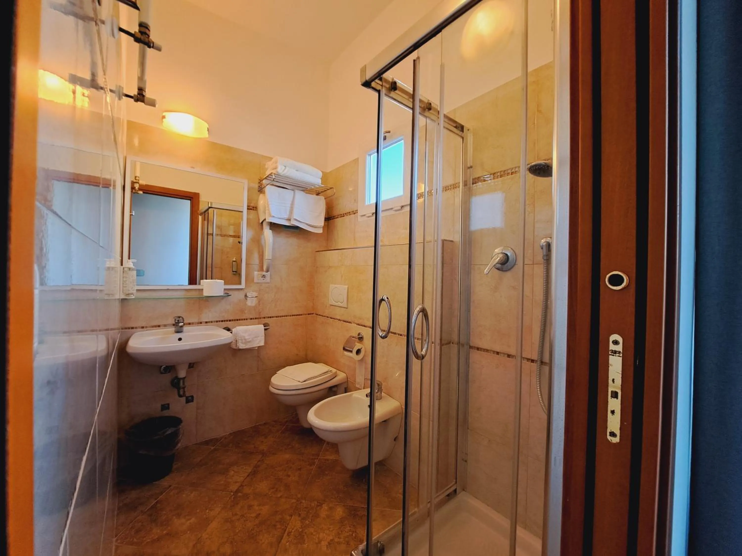 Shower in Hotel Butterfly Wellness & Spa