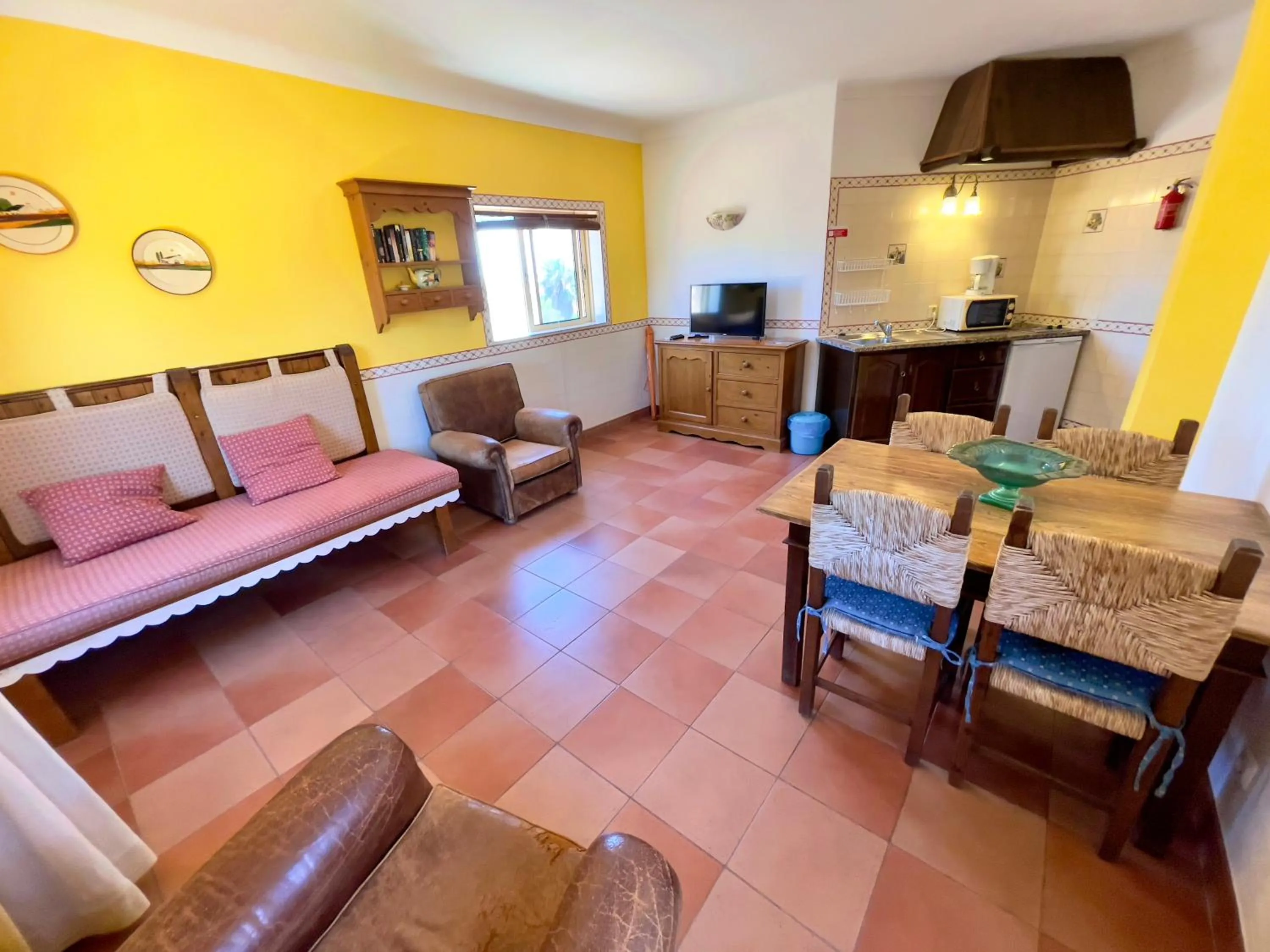 Kitchen or kitchenette in Quinta do Mar - Country & Sea Village