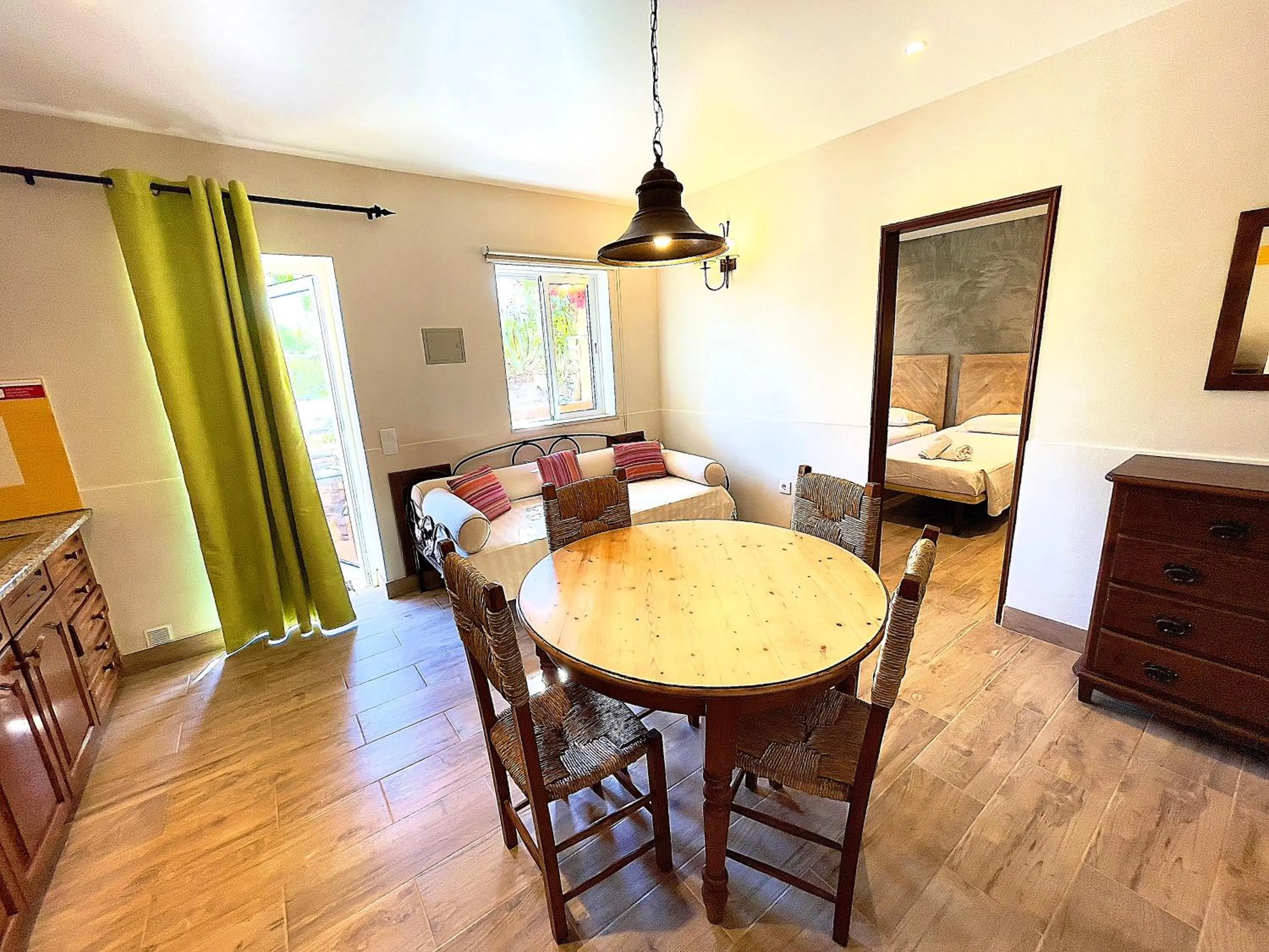 Living room, Bed in Quinta do Mar - Country & Sea Village