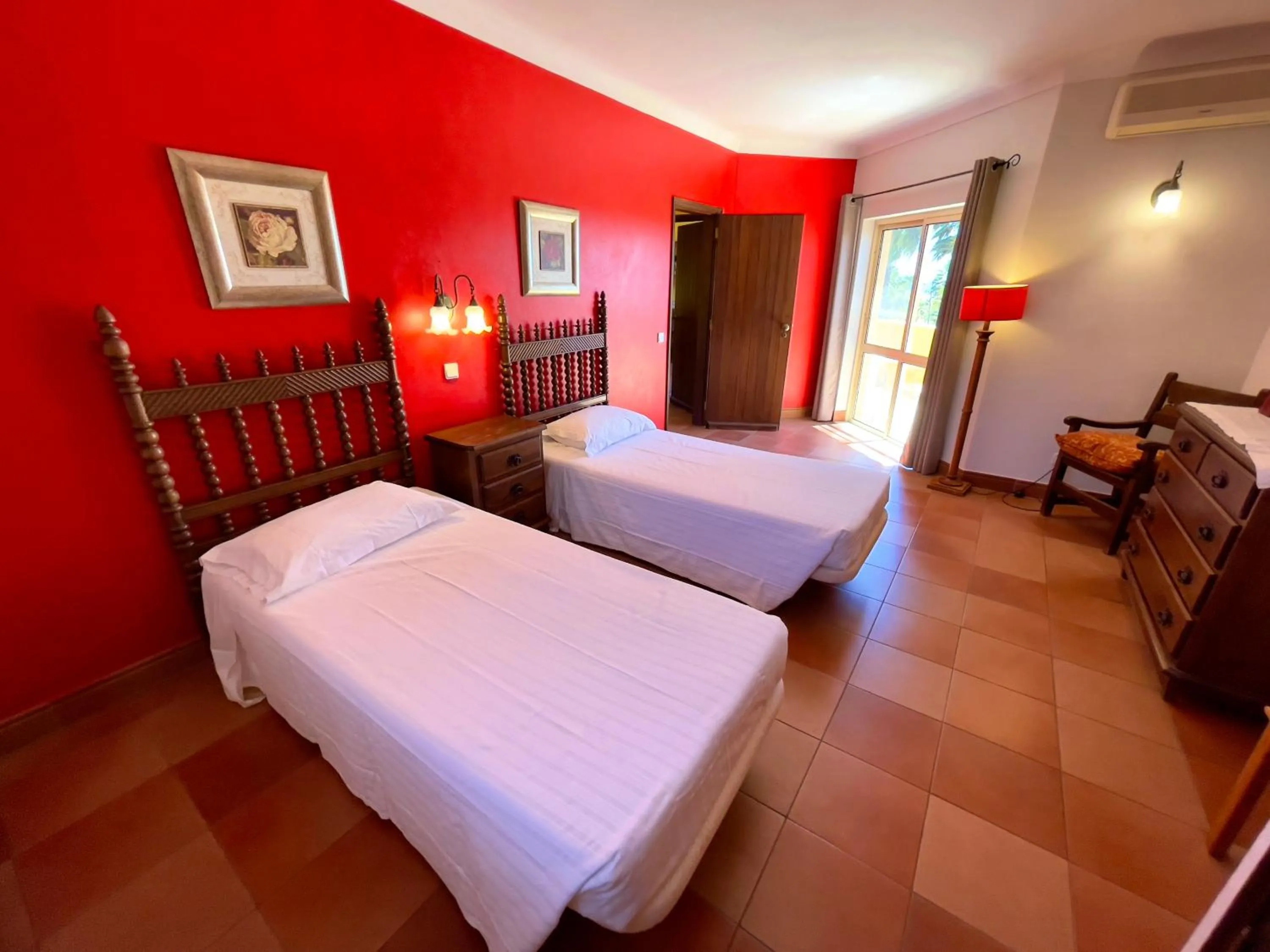 Bed in Quinta do Mar - Country & Sea Village