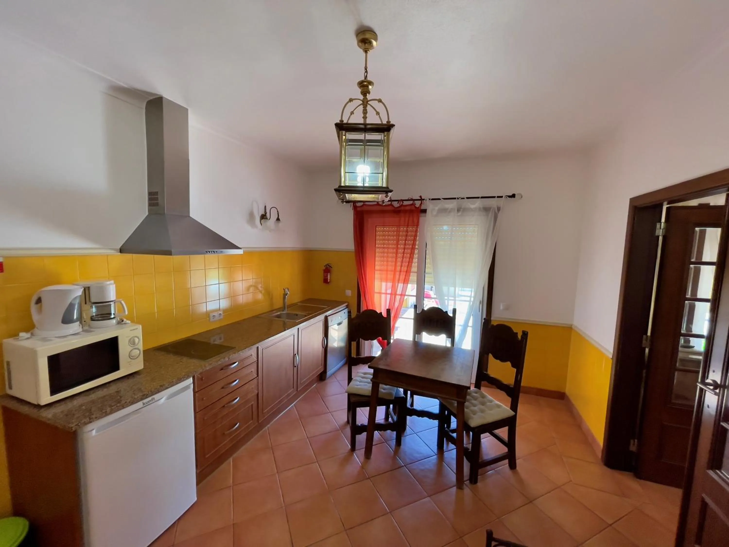 Kitchen or kitchenette in Quinta do Mar - Country & Sea Village