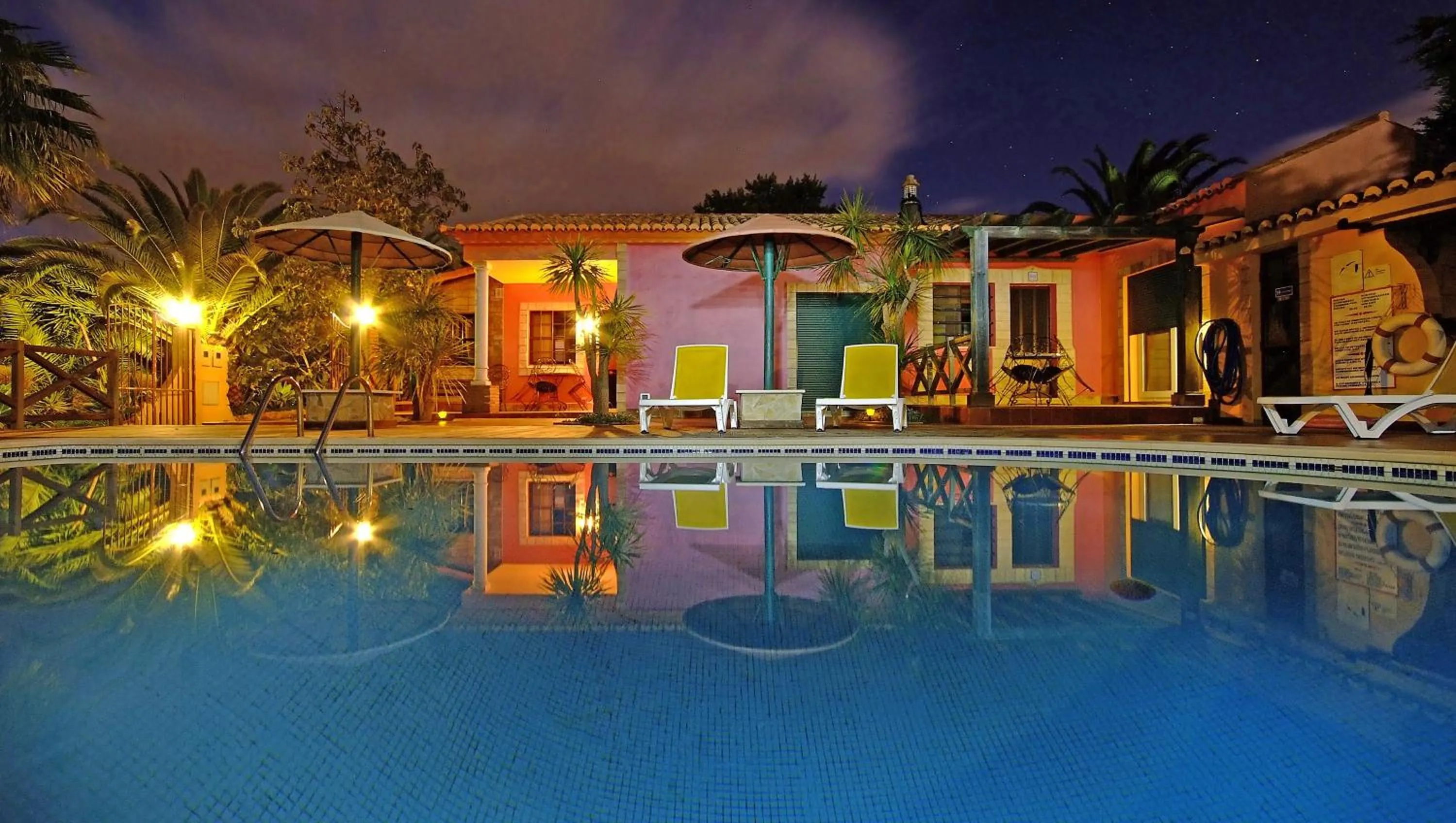Swimming pool in Quinta do Mar - Country & Sea Village