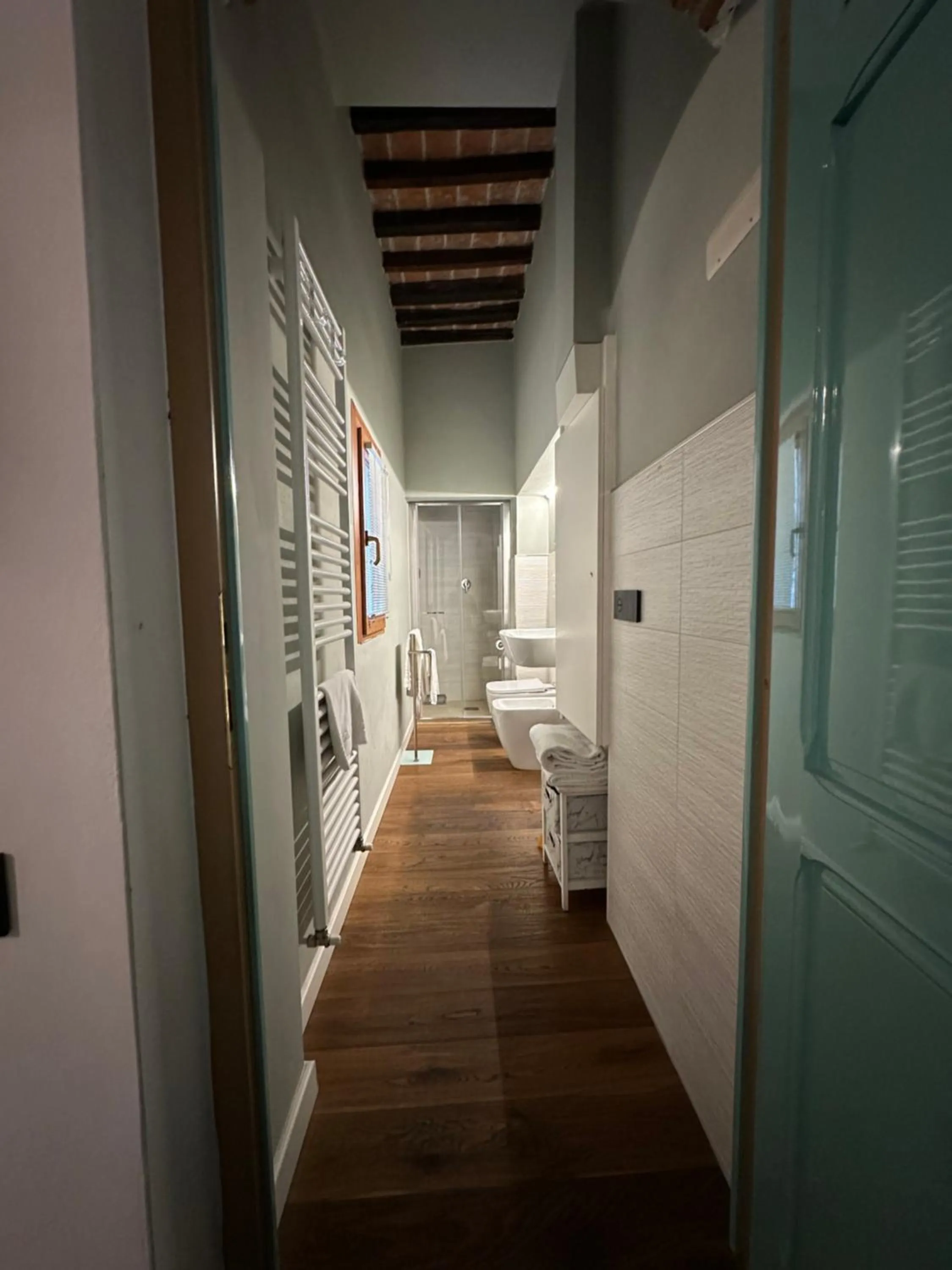 Shower in Locanda Guidi