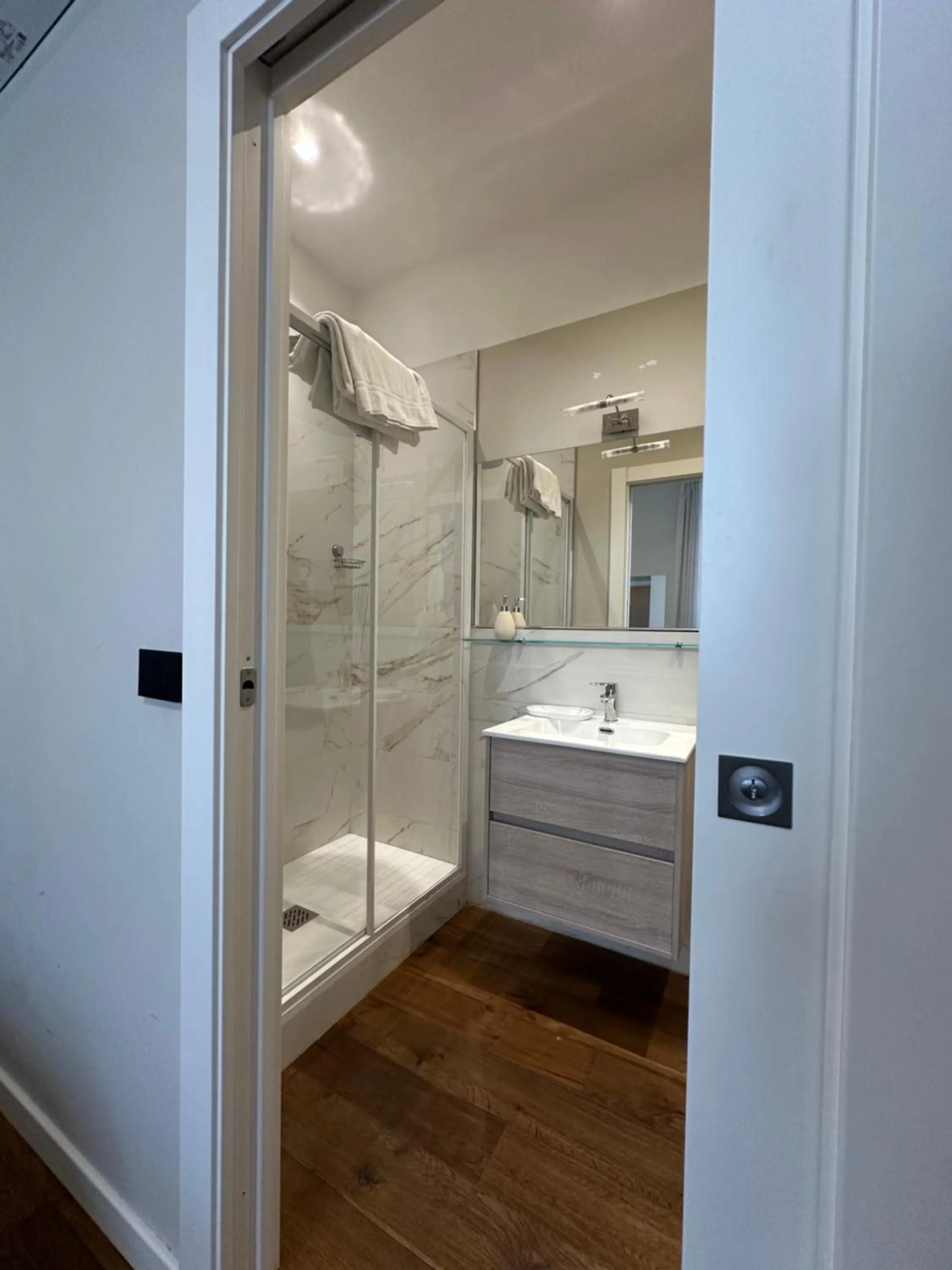 Shower in Locanda Guidi