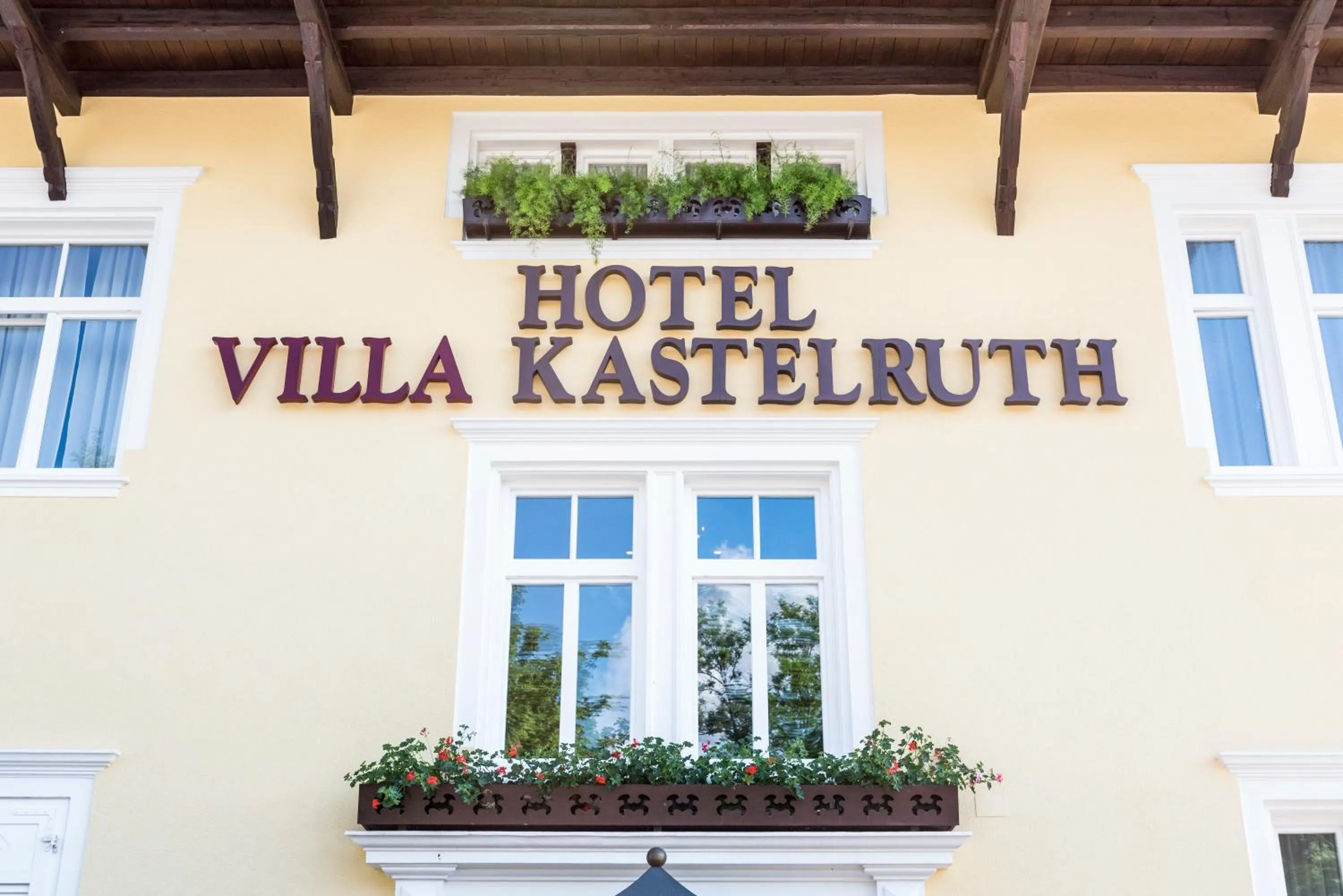Facade/entrance in Hotel Villa Kastelruth