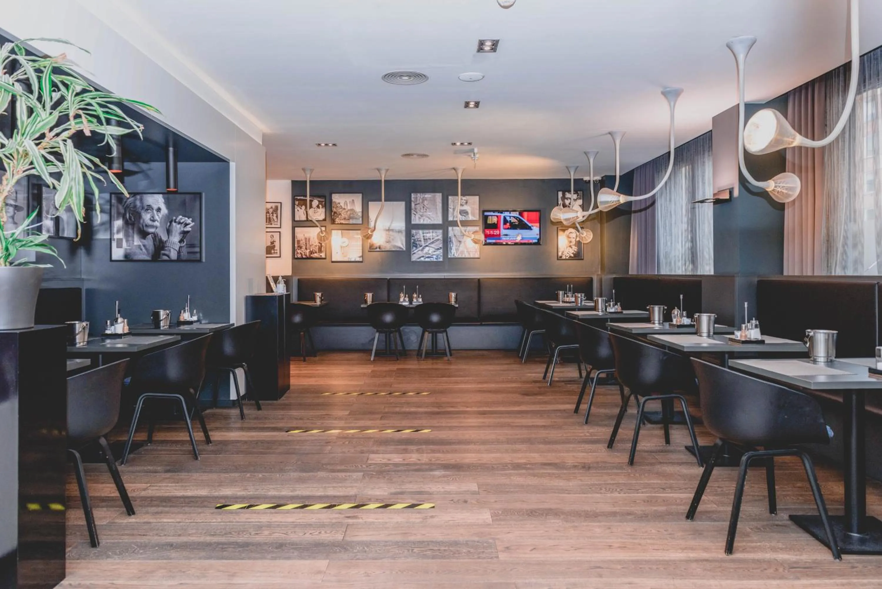 Breakfast in Hotel Bliss