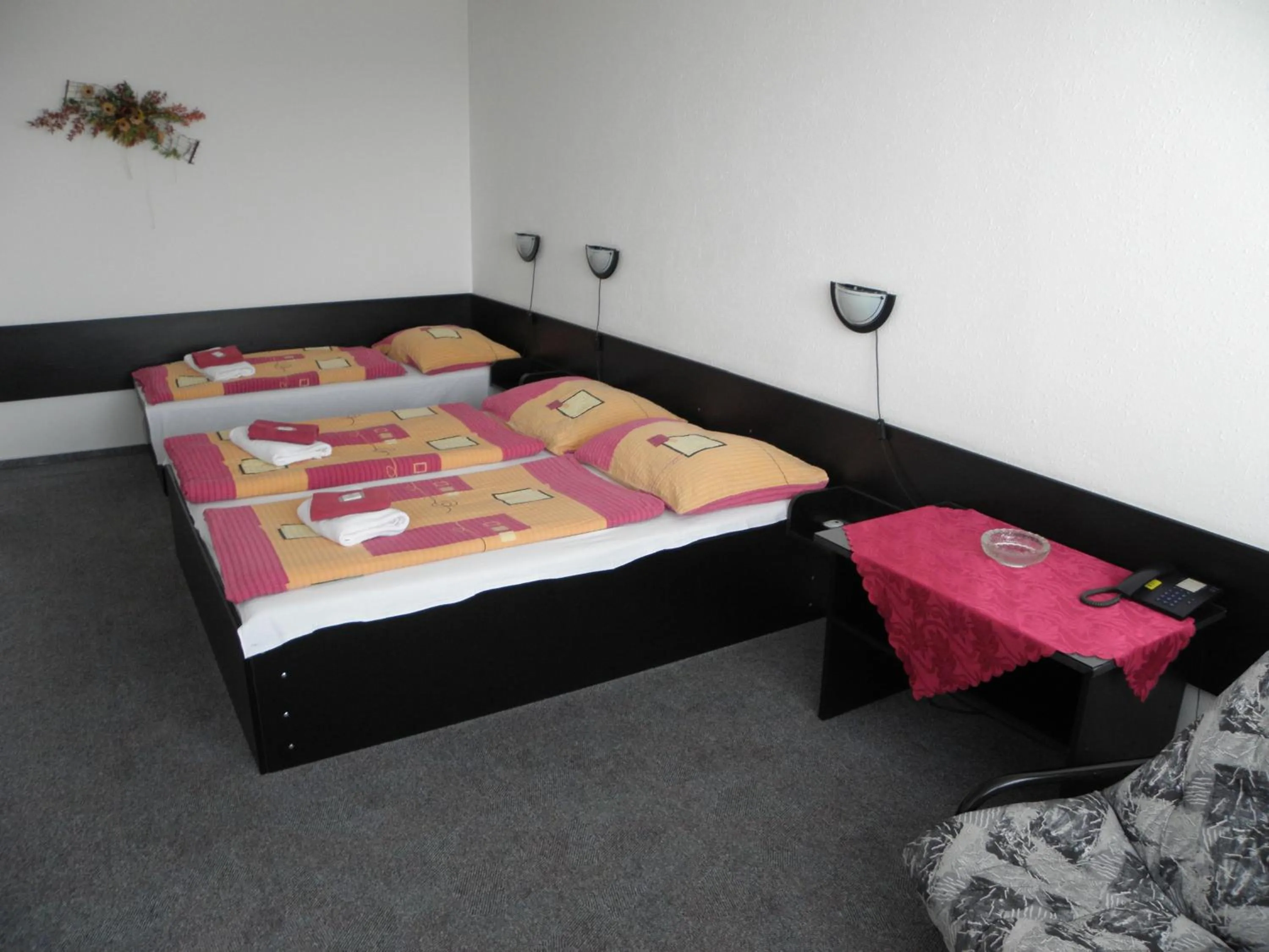 Bedroom in Hotel Milotel