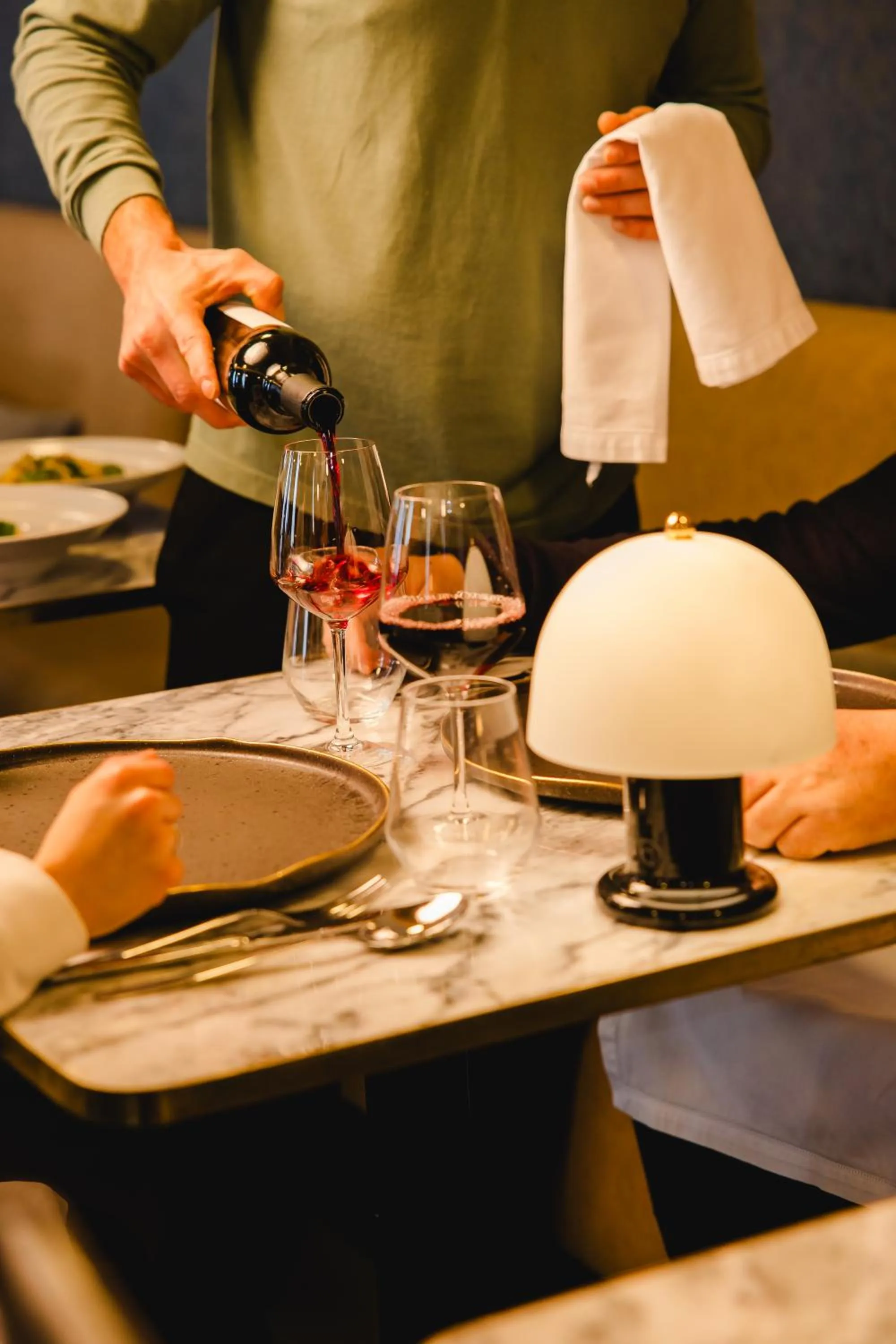 Restaurant/places to eat in Canadiano Urban Nature Hotel