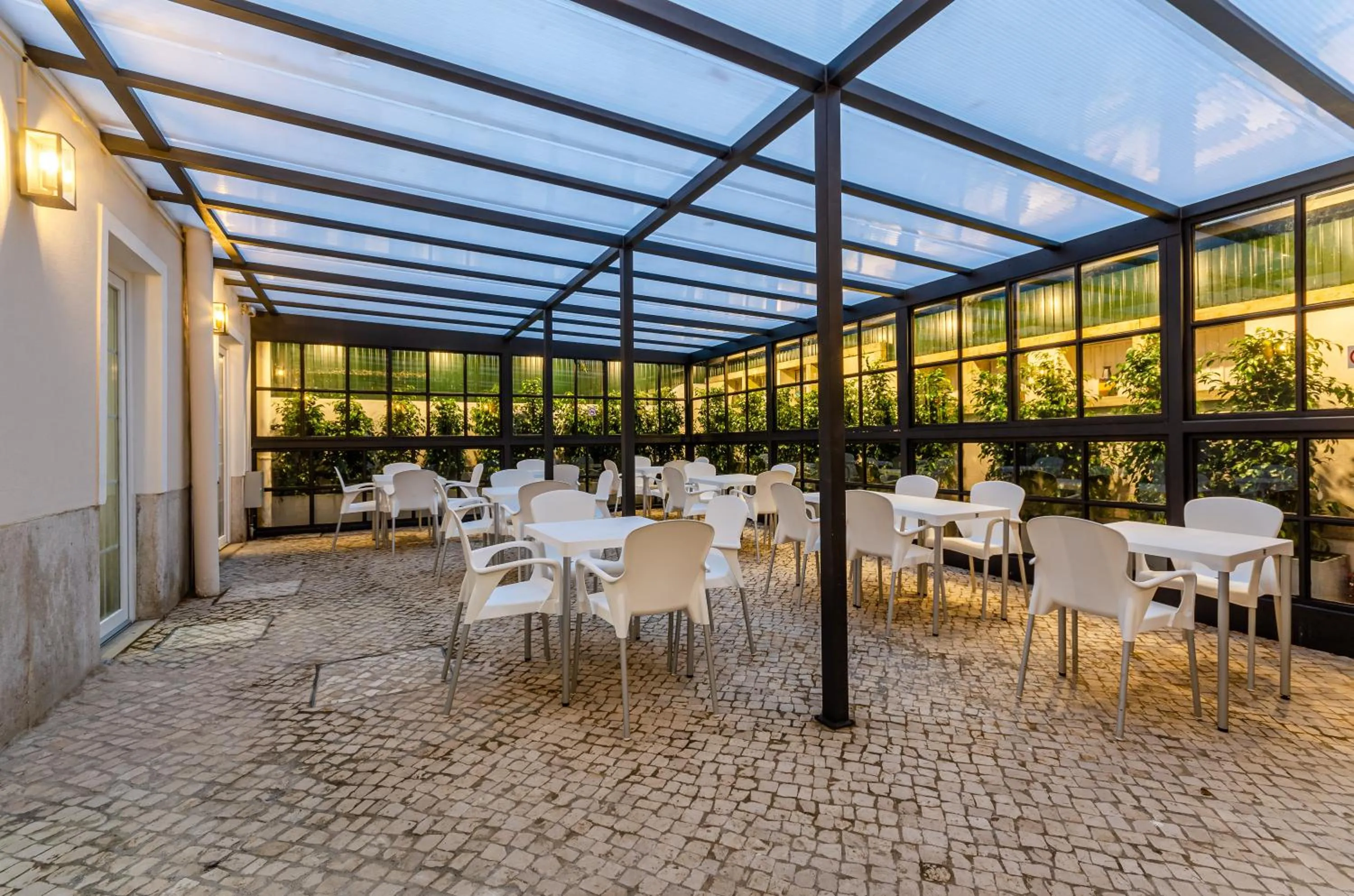 Property building in Hotel Avenida Park