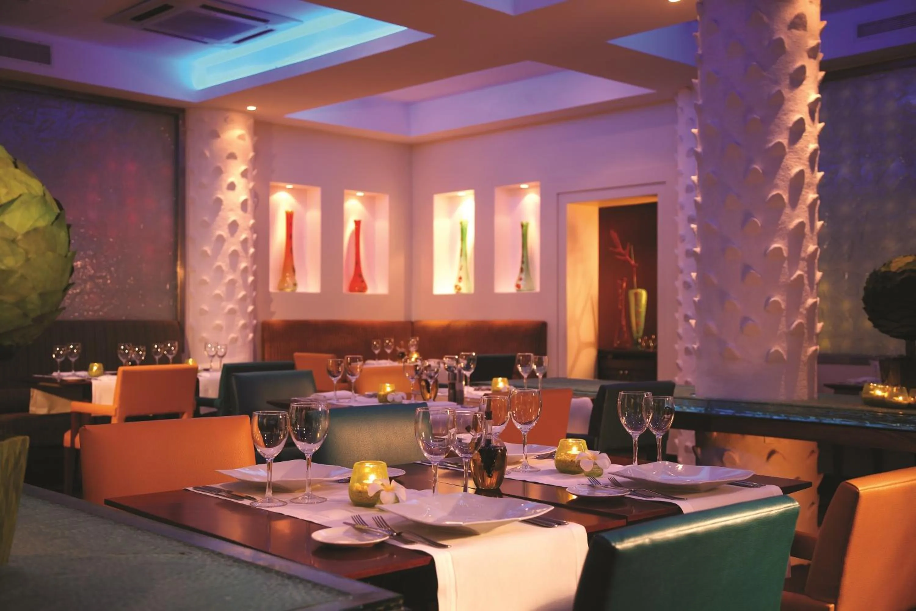 Restaurant/places to eat in Dar es Salaam Serena Hotel