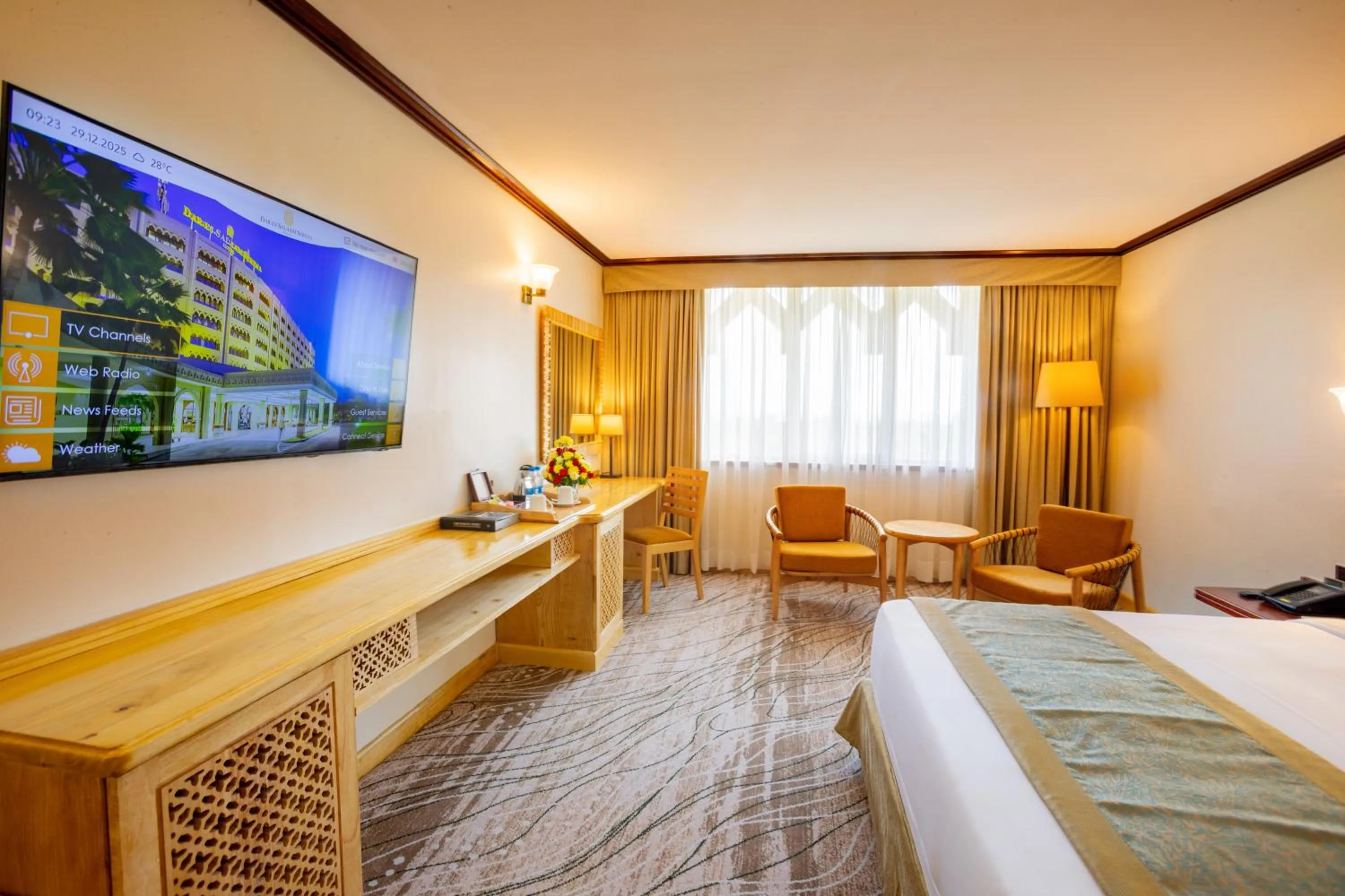 TV and multimedia, Bed in Dar es Salaam Serena Hotel