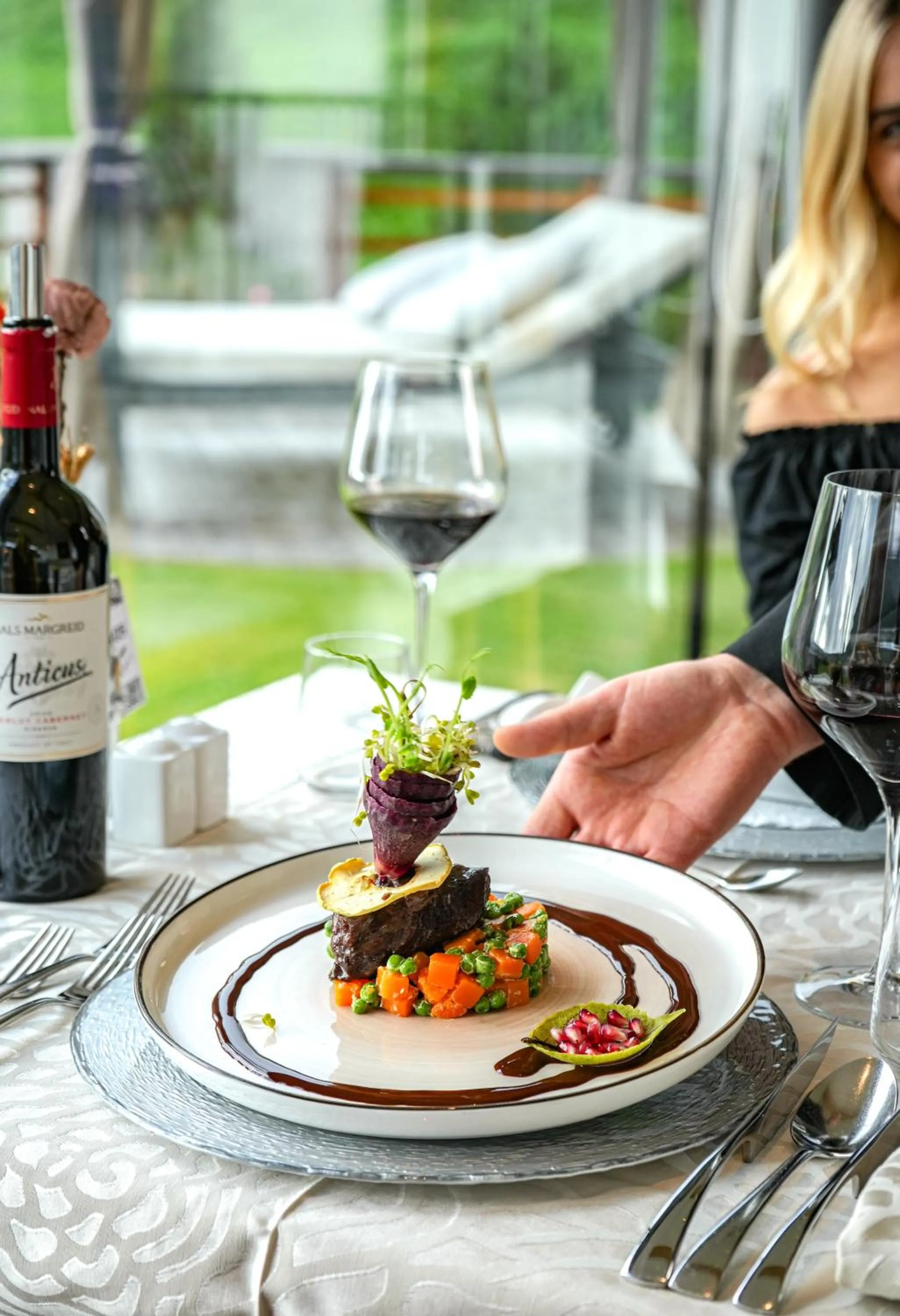 Restaurant/places to eat in Hotel Fanes