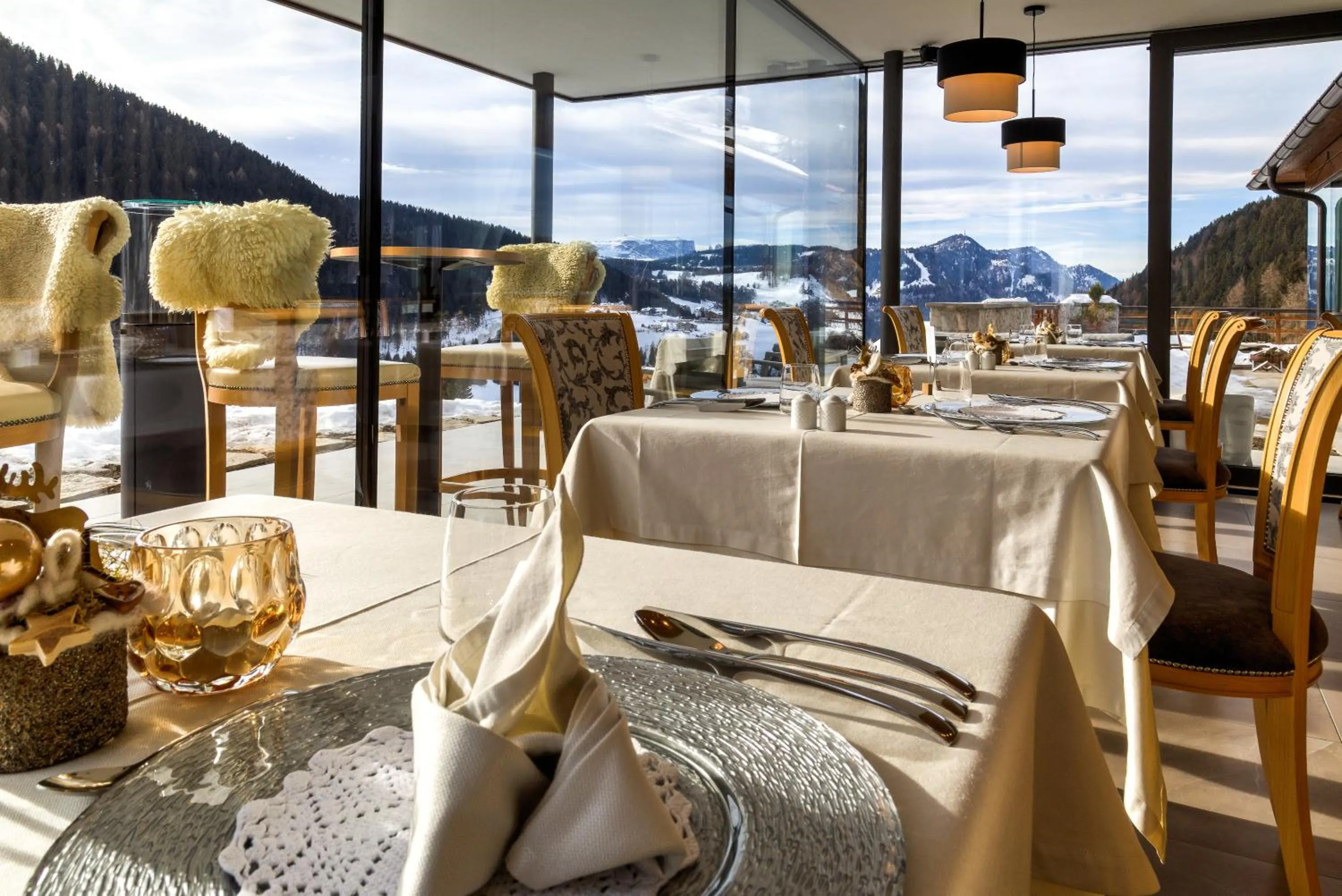 Restaurant/places to eat in Hotel Fanes