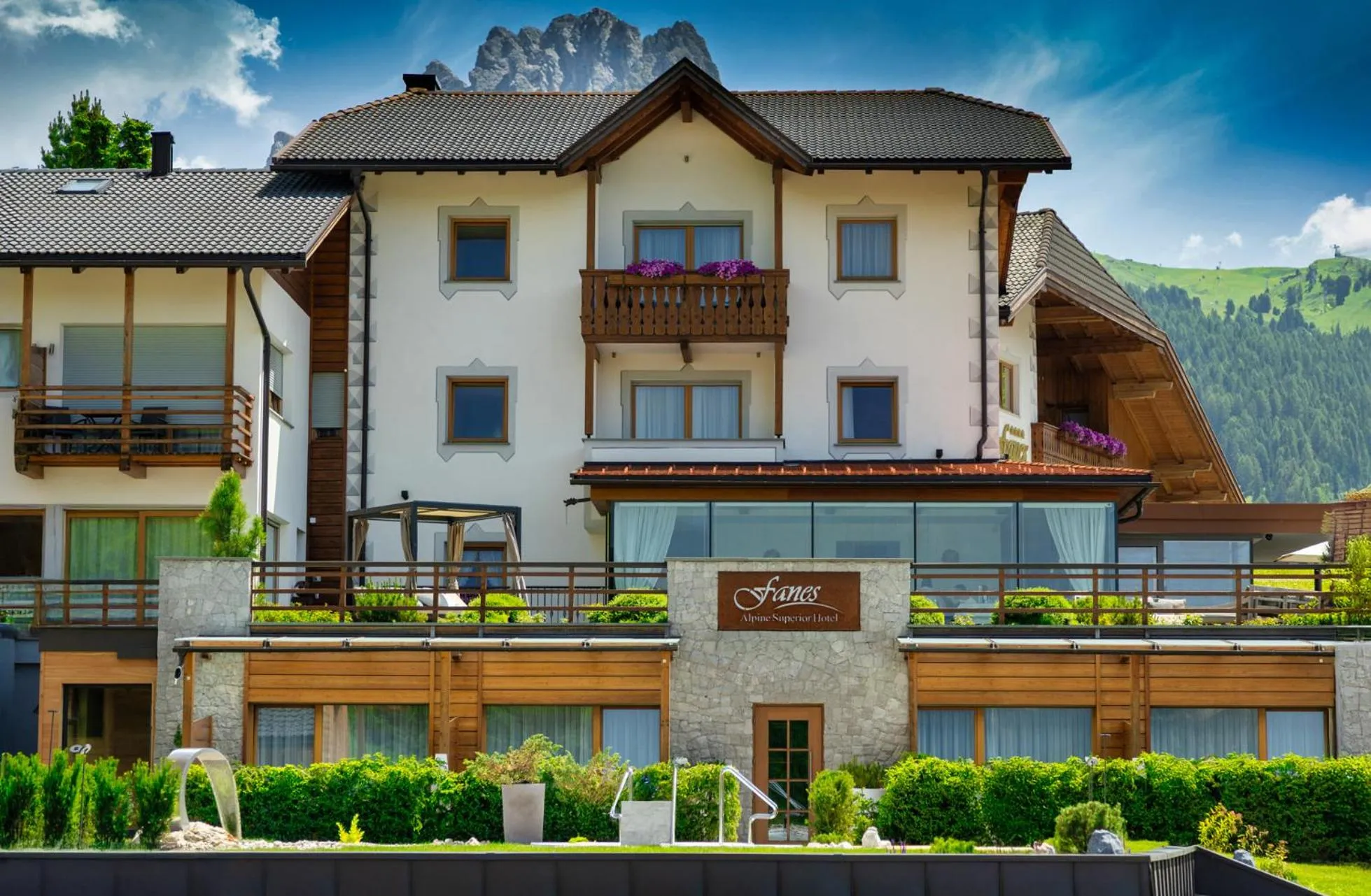 Property building in Hotel Fanes