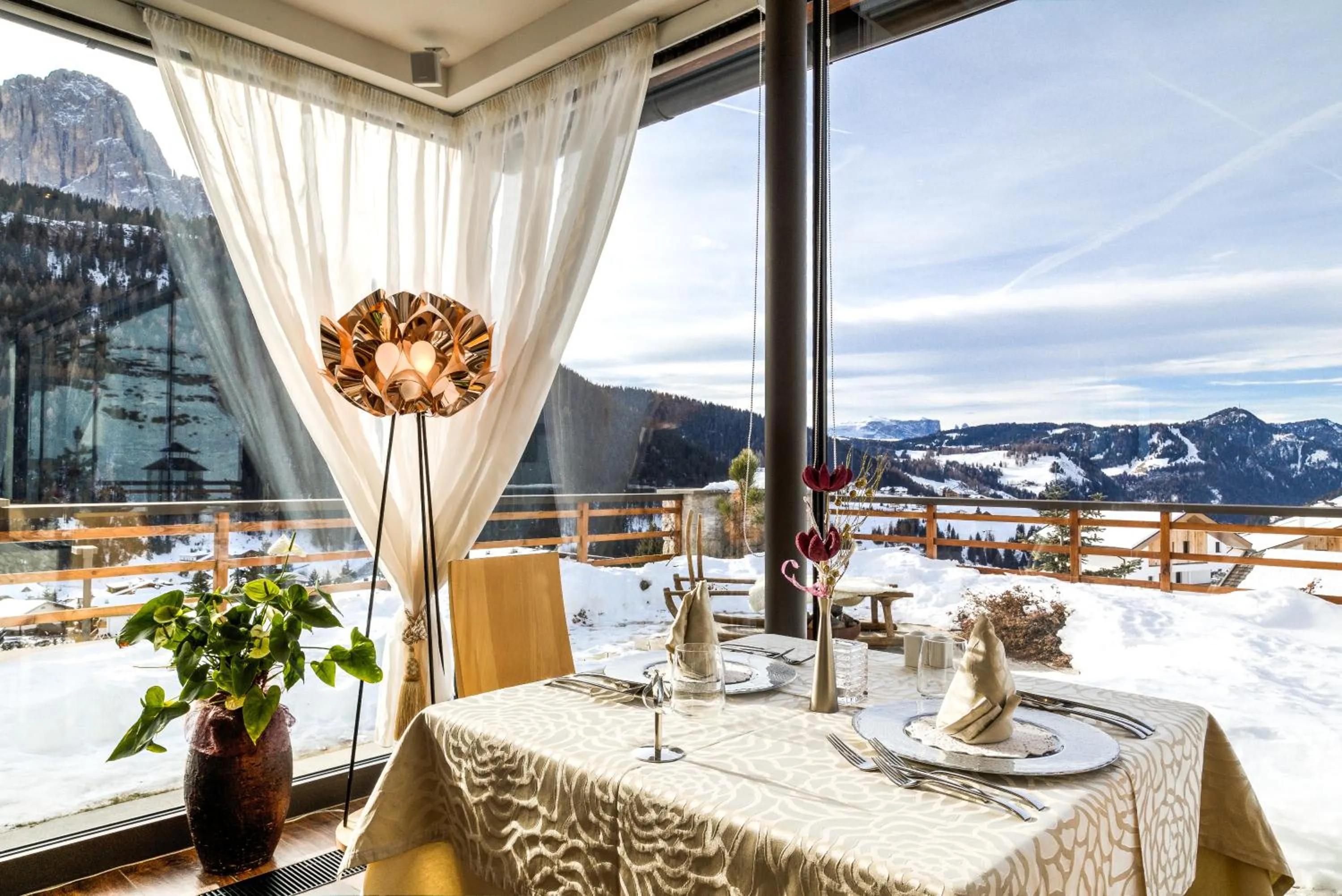 Restaurant/places to eat in Hotel Fanes