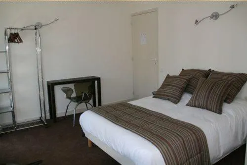 Photo of the whole room in Hotel Le Suroit