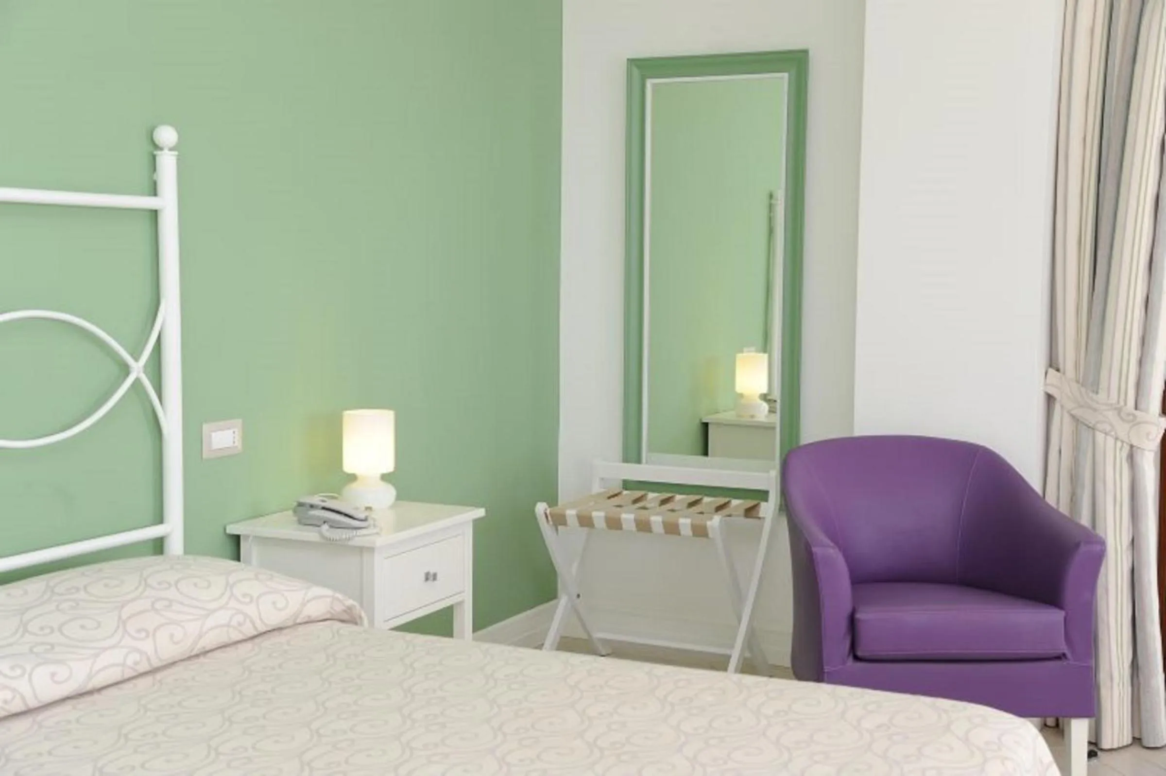 Bed in Hotel Residence Il Porto