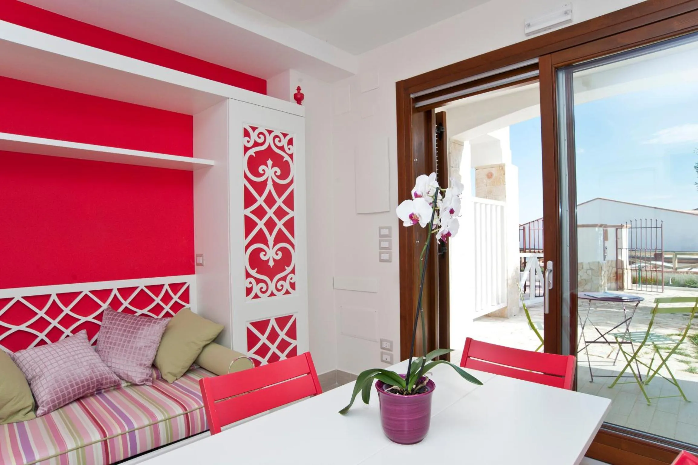 Balcony/Terrace, Bed in Hotel Residence Il Porto