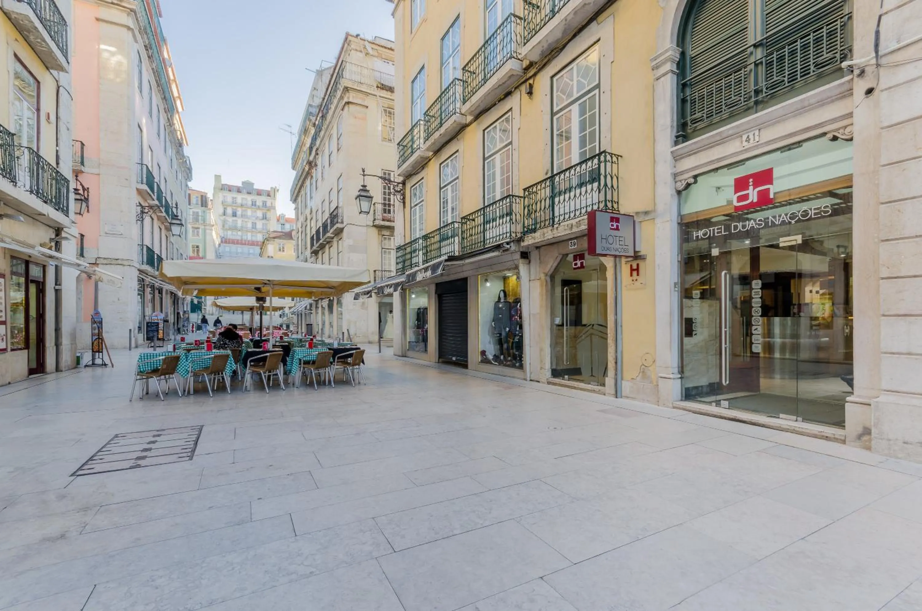 Property building in Hotel Duas Nações