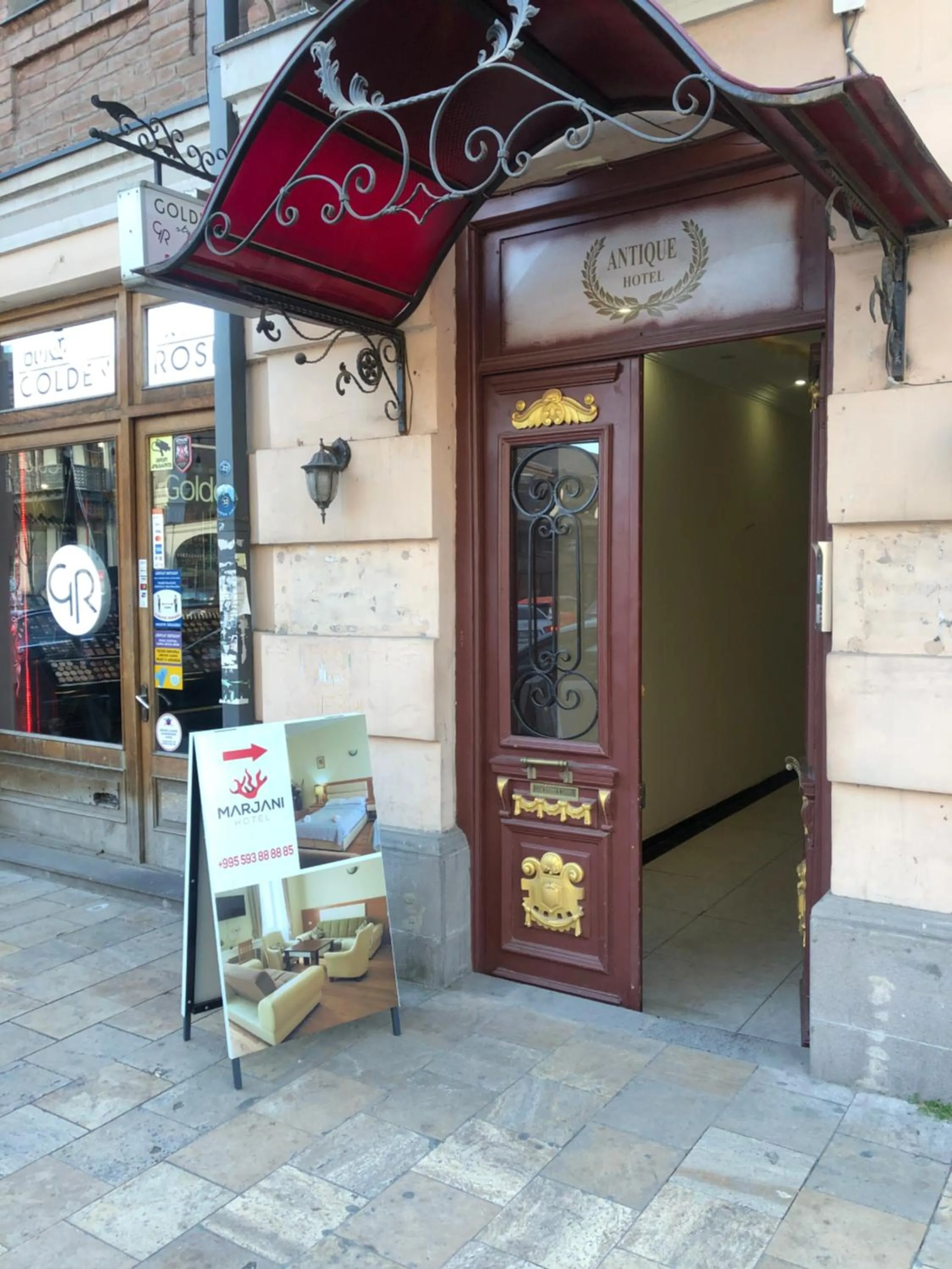 Facade/entrance in MARJANI apartments