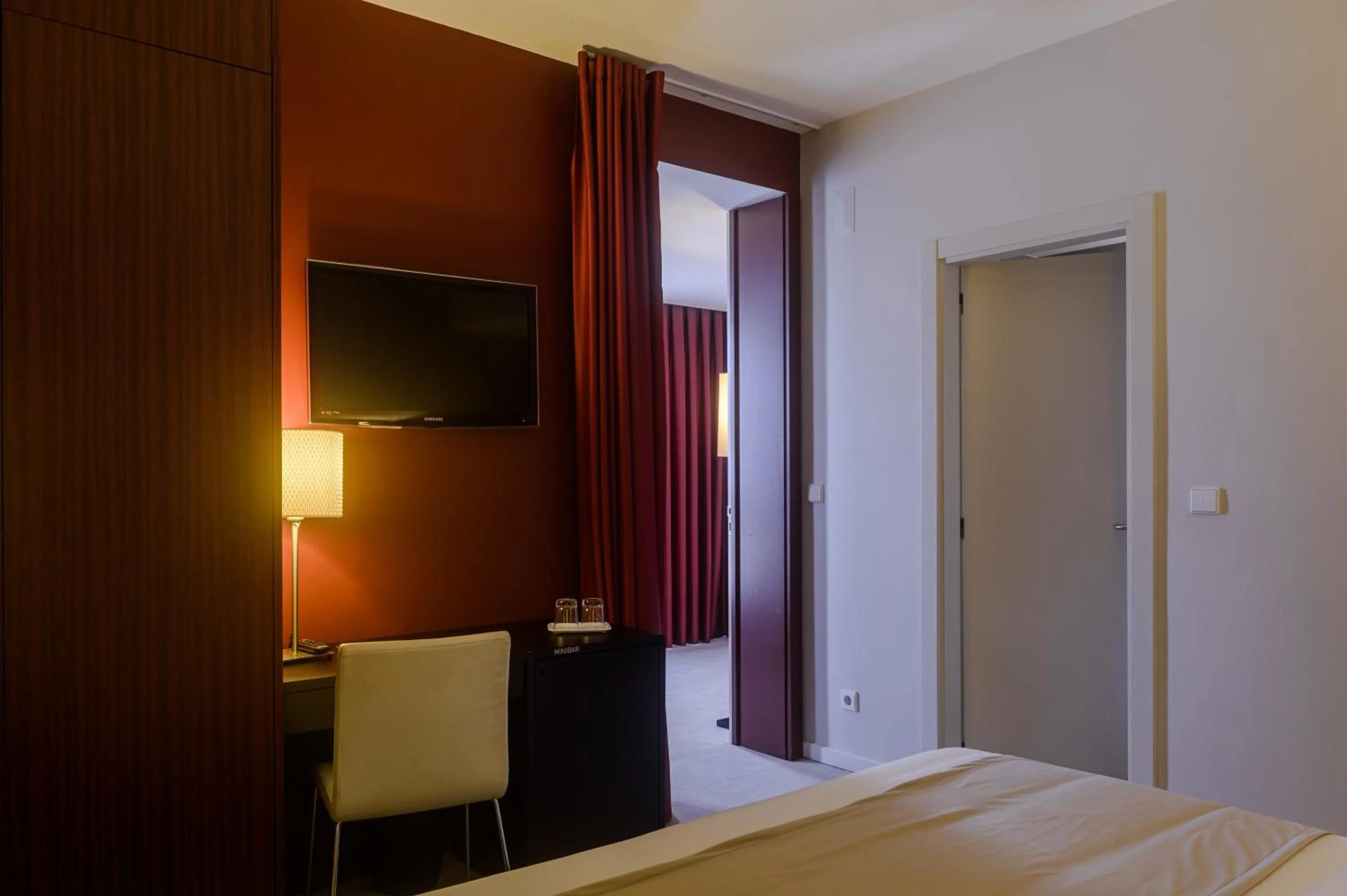 Communal lounge/ TV room, Bed in Hotel Torre Mar