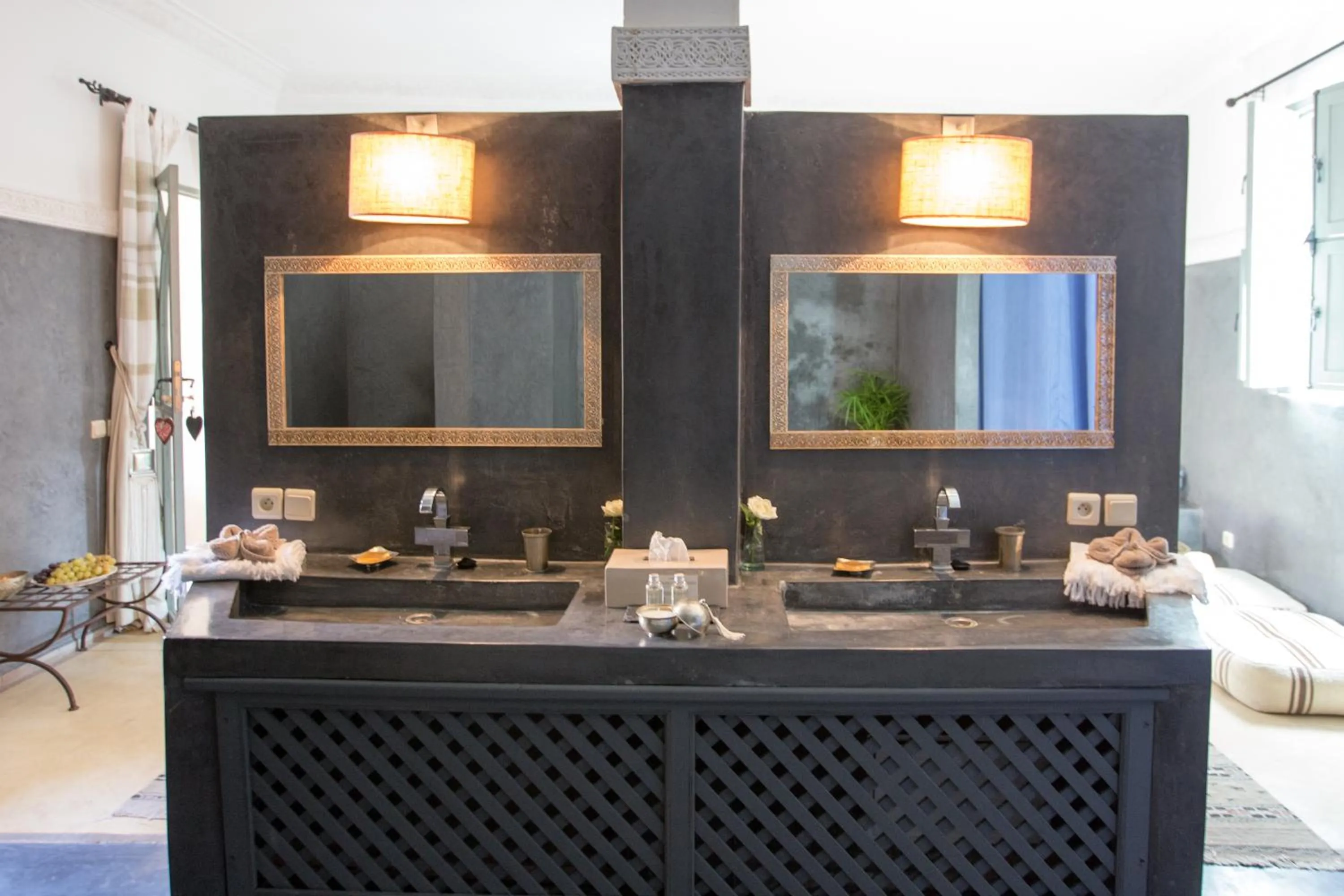 Bathroom in Riad Olema et Spa