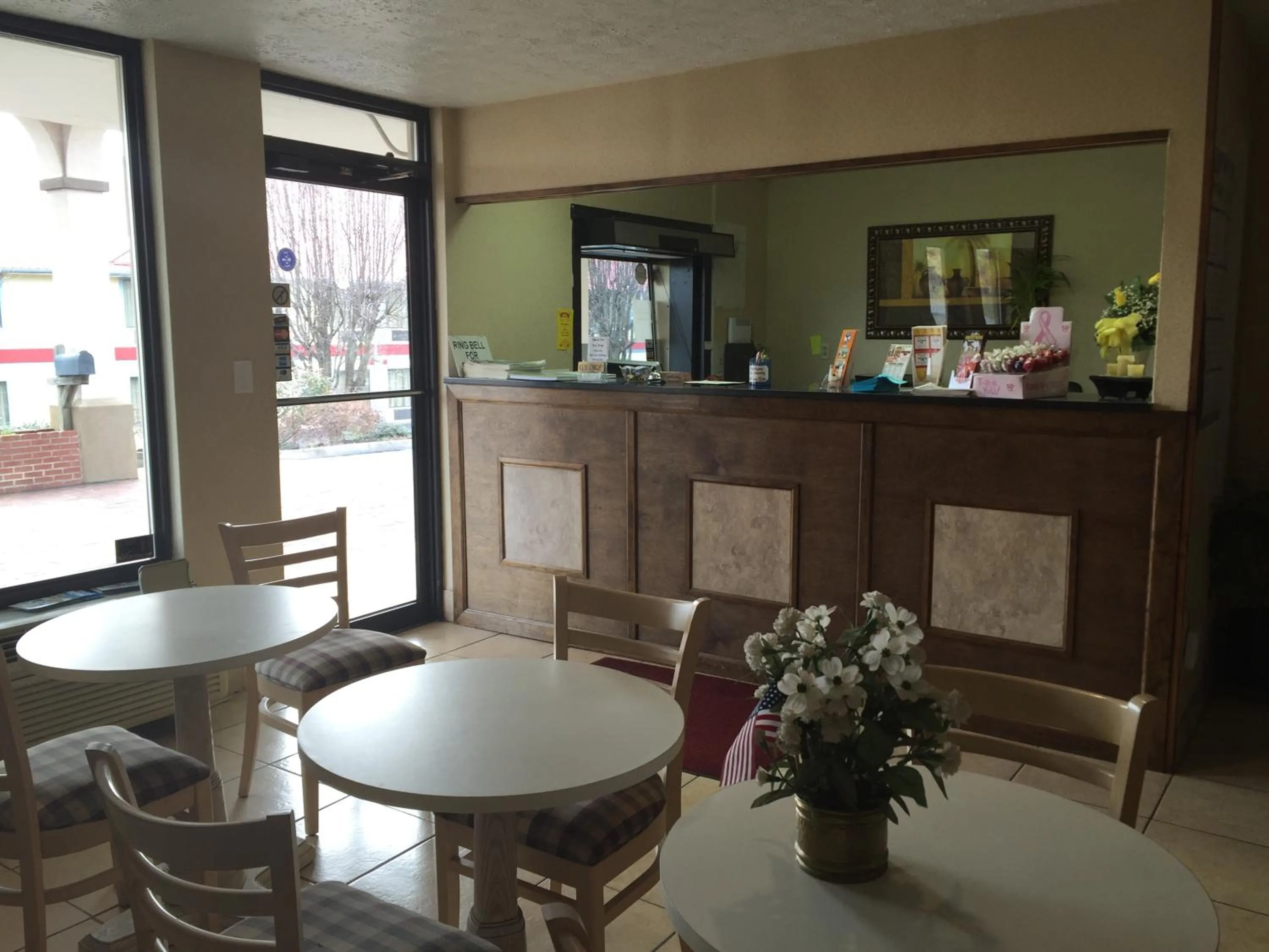 Lobby or reception in Parkway Inn