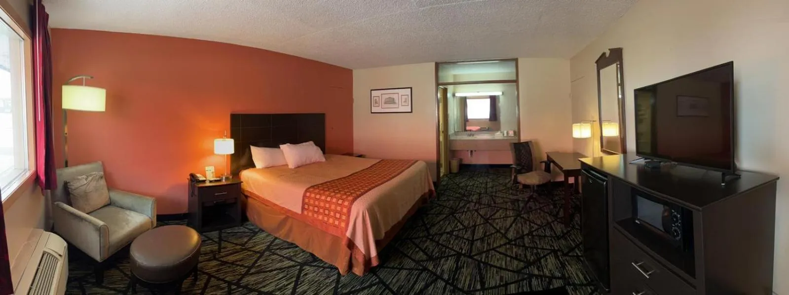 Bed in Travelers Lodge Beatrice