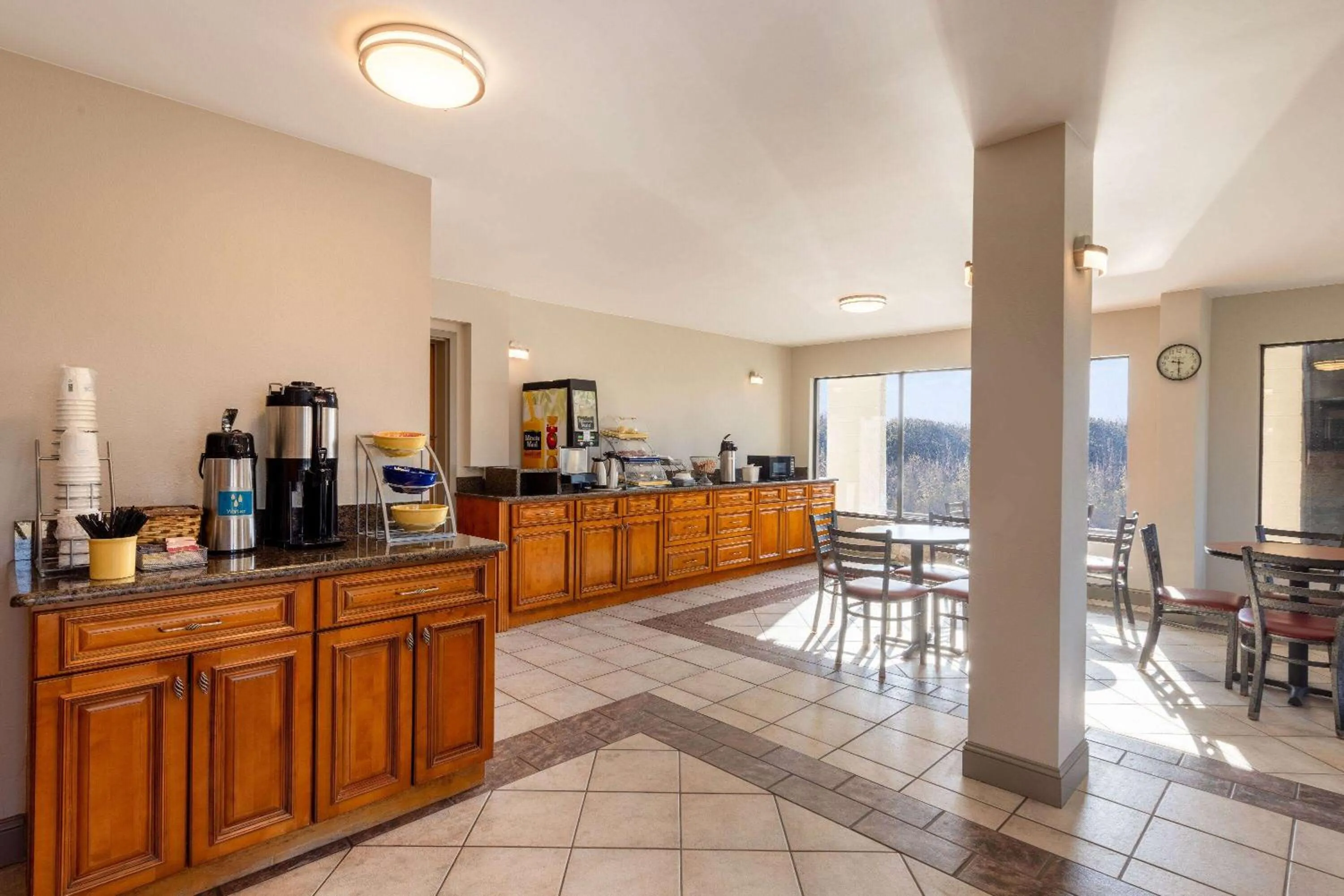 Breakfast in Days Inn by Wyndham Mooresville Lake Norman