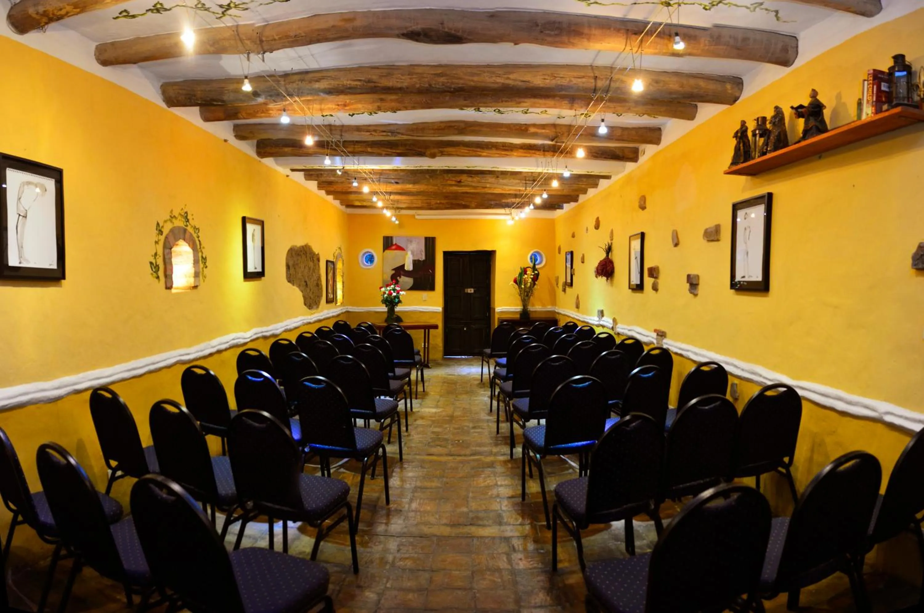 Lounge or bar in Hotel La Posada de San Antonio