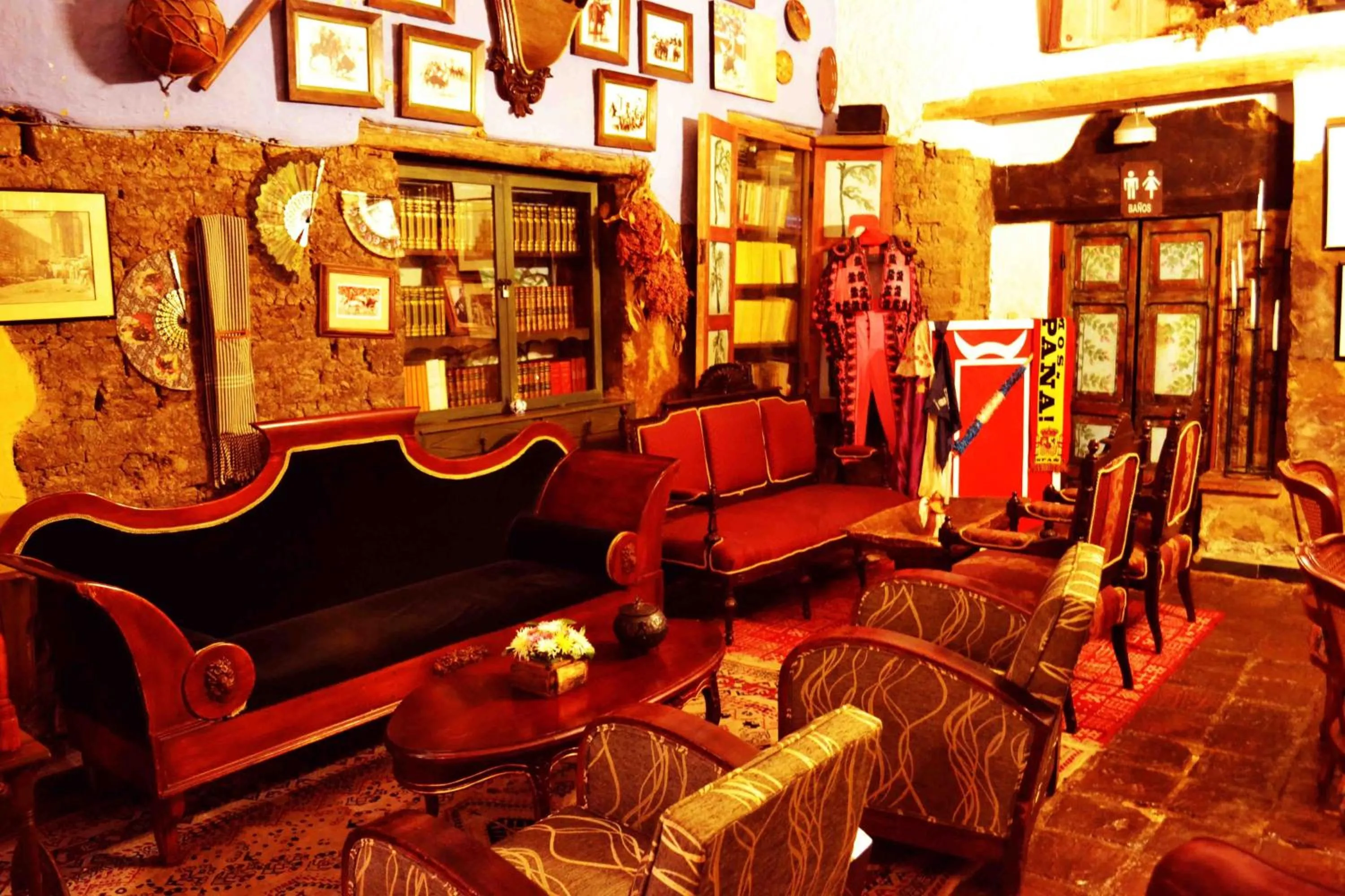 Lounge or bar in Hotel La Posada de San Antonio