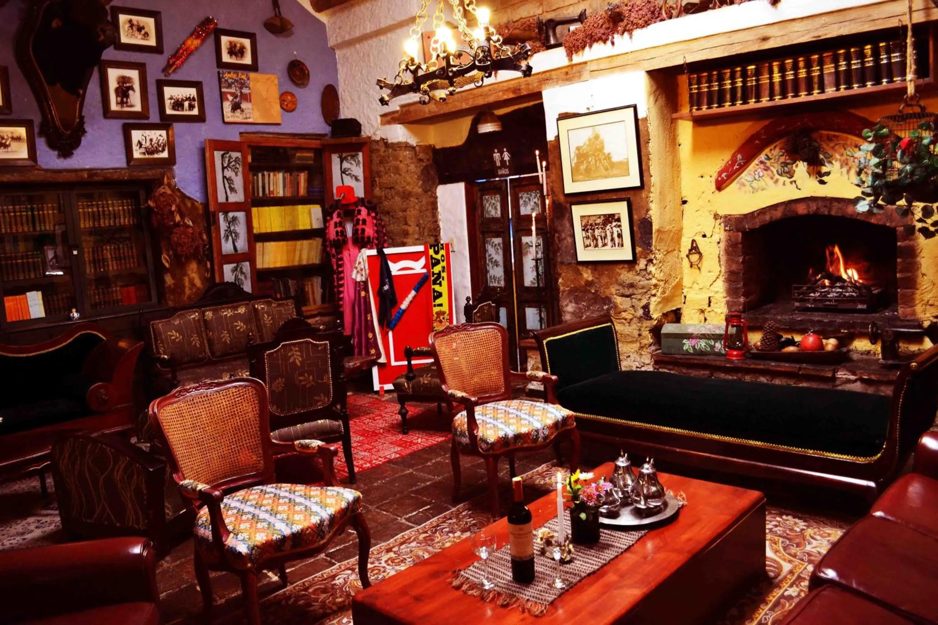 Lounge or bar in Hotel La Posada de San Antonio