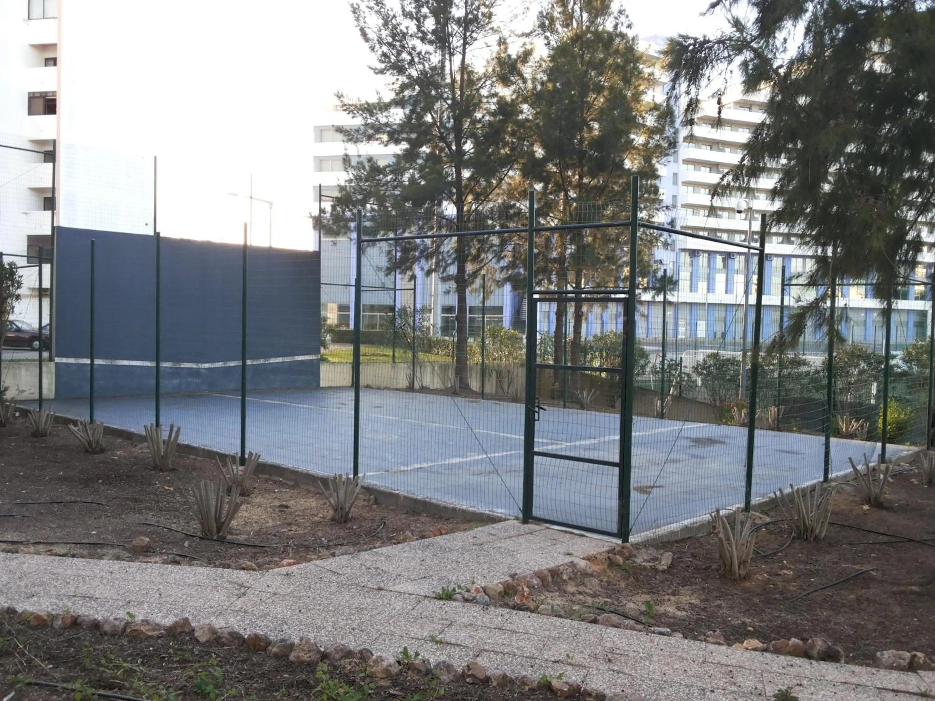 Tennis court in Plaza Real by Atlantichotels