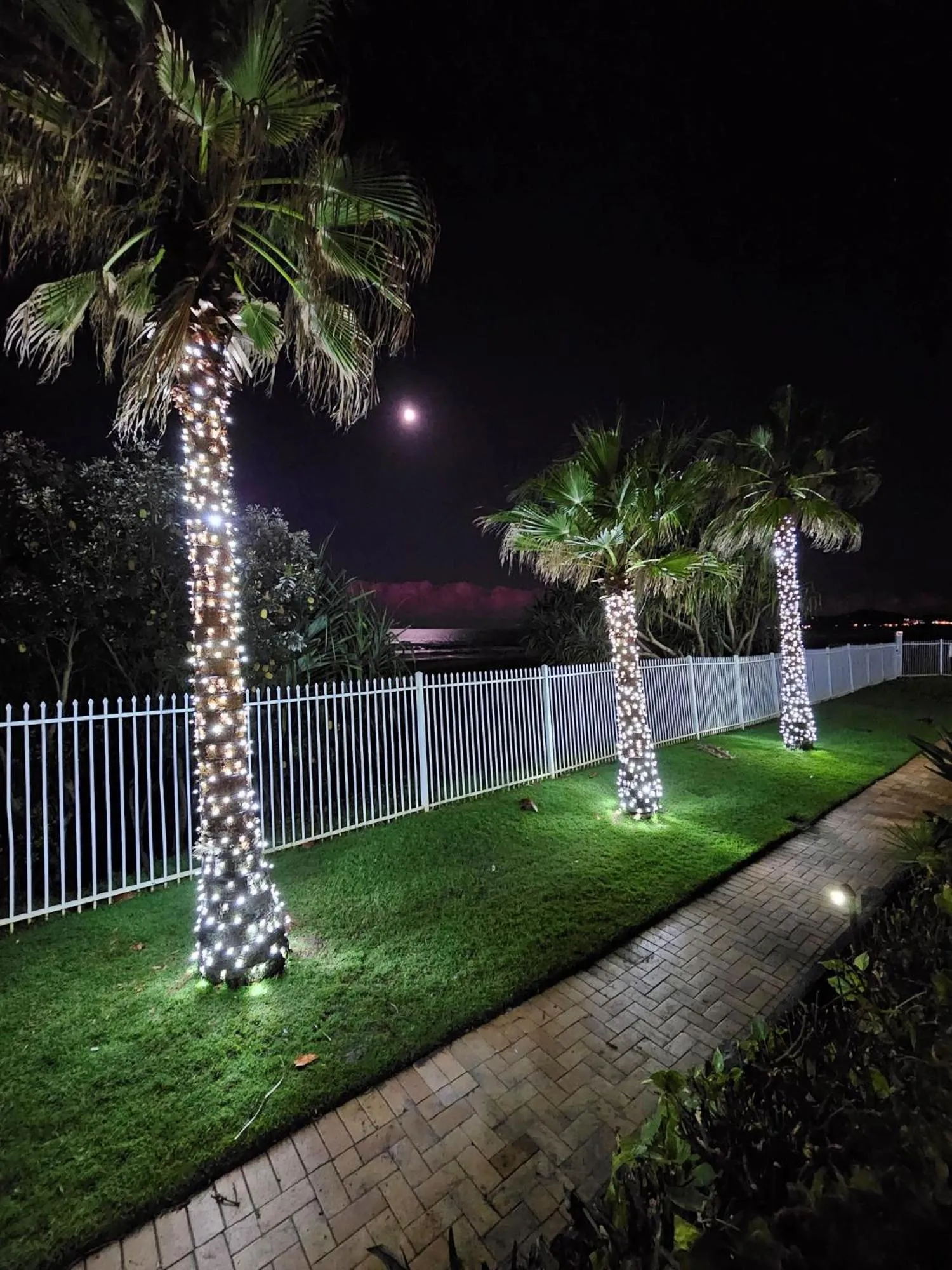 Night in 19th Avenue on the Beach