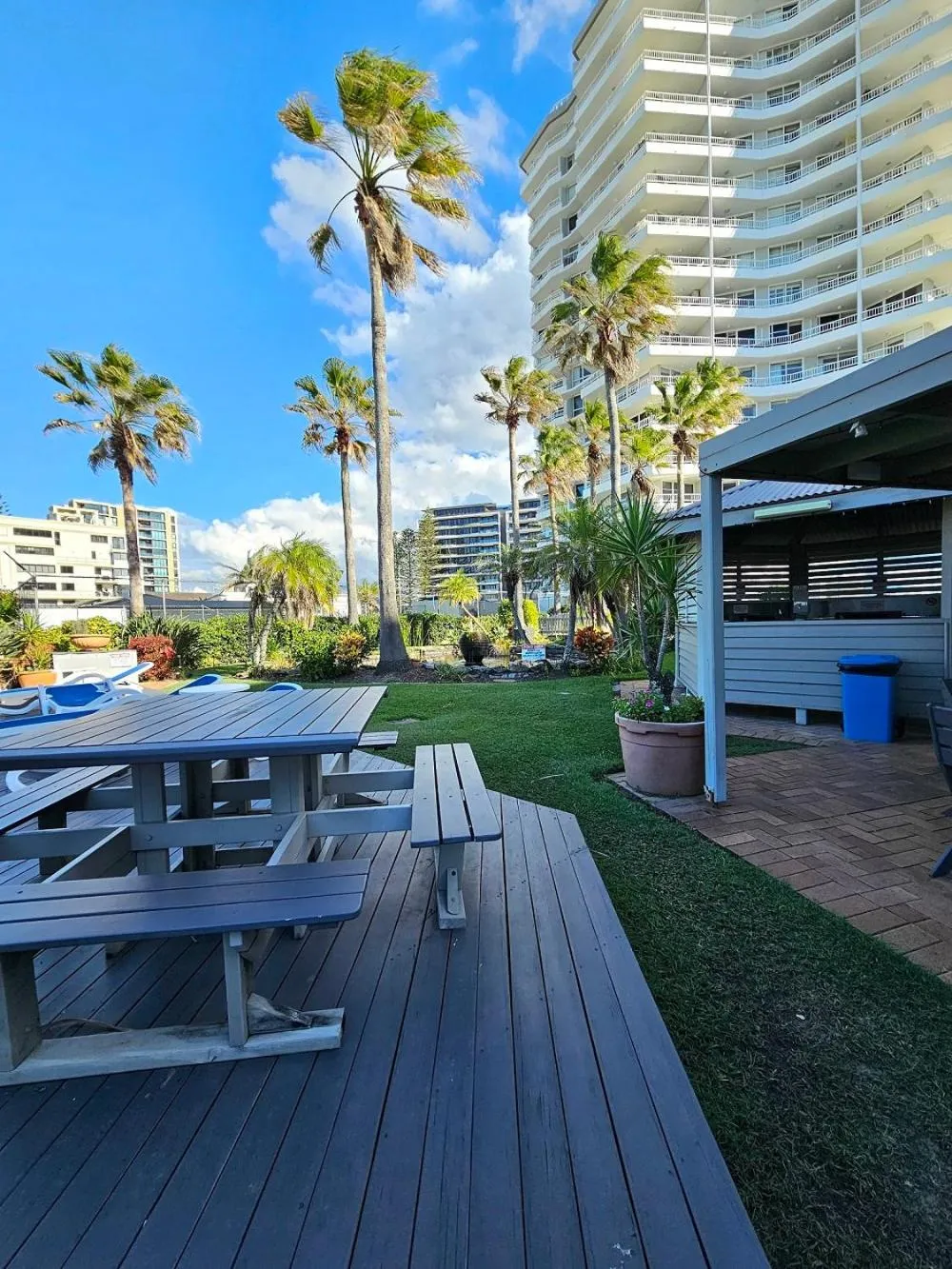 Garden in 19th Avenue on the Beach