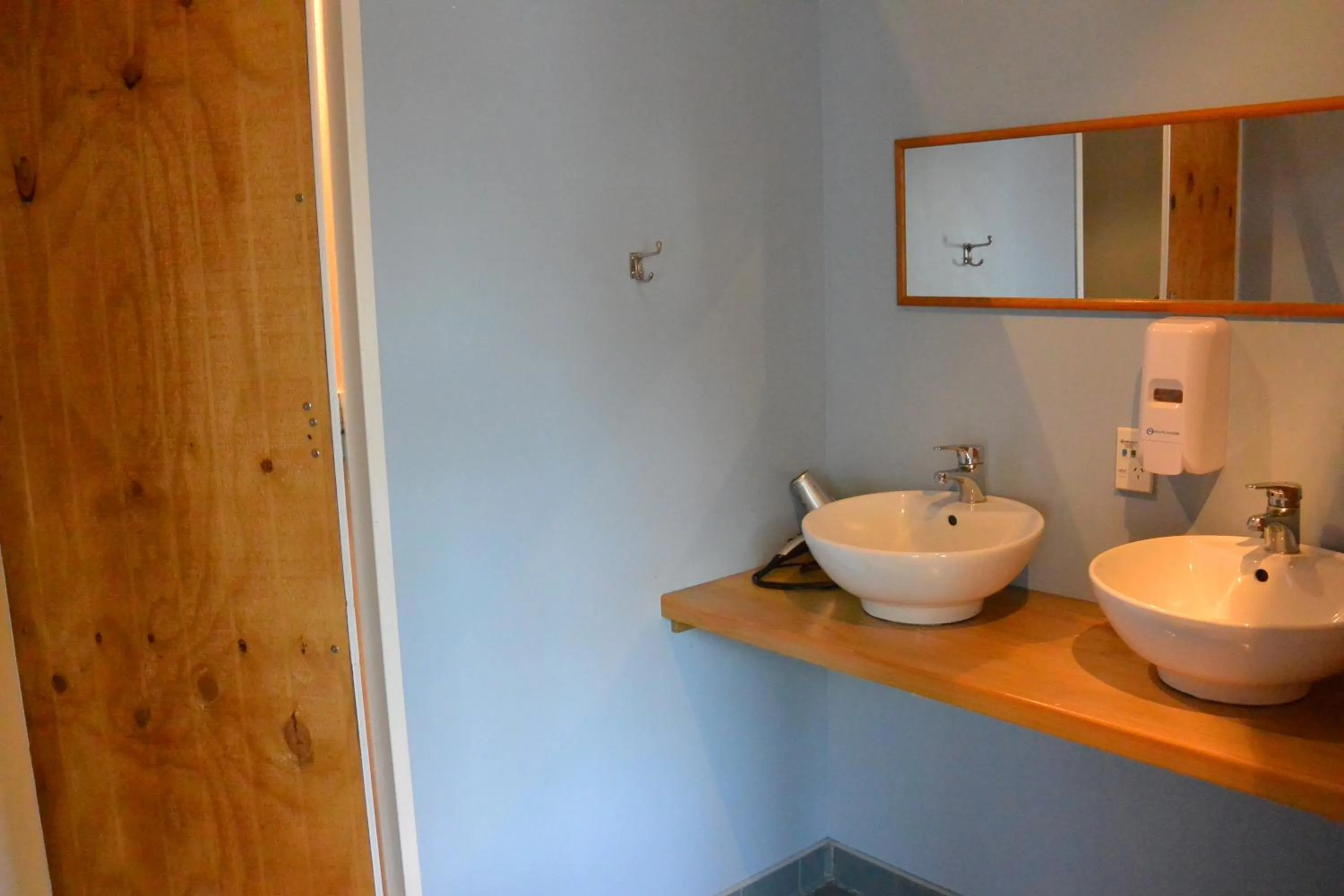 Shower in Blue Moon Lodge