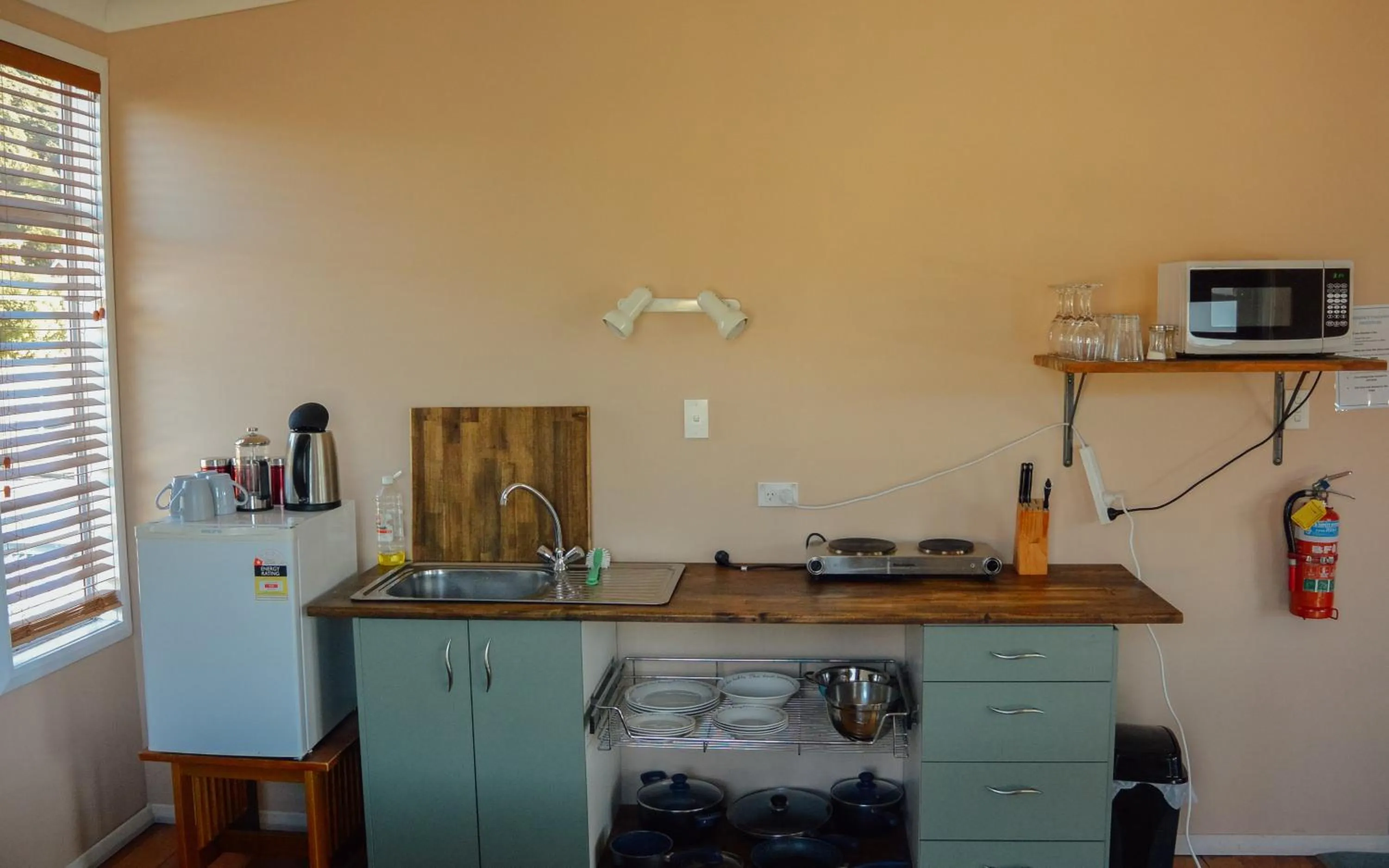 Kitchen or kitchenette in Blue Moon Lodge