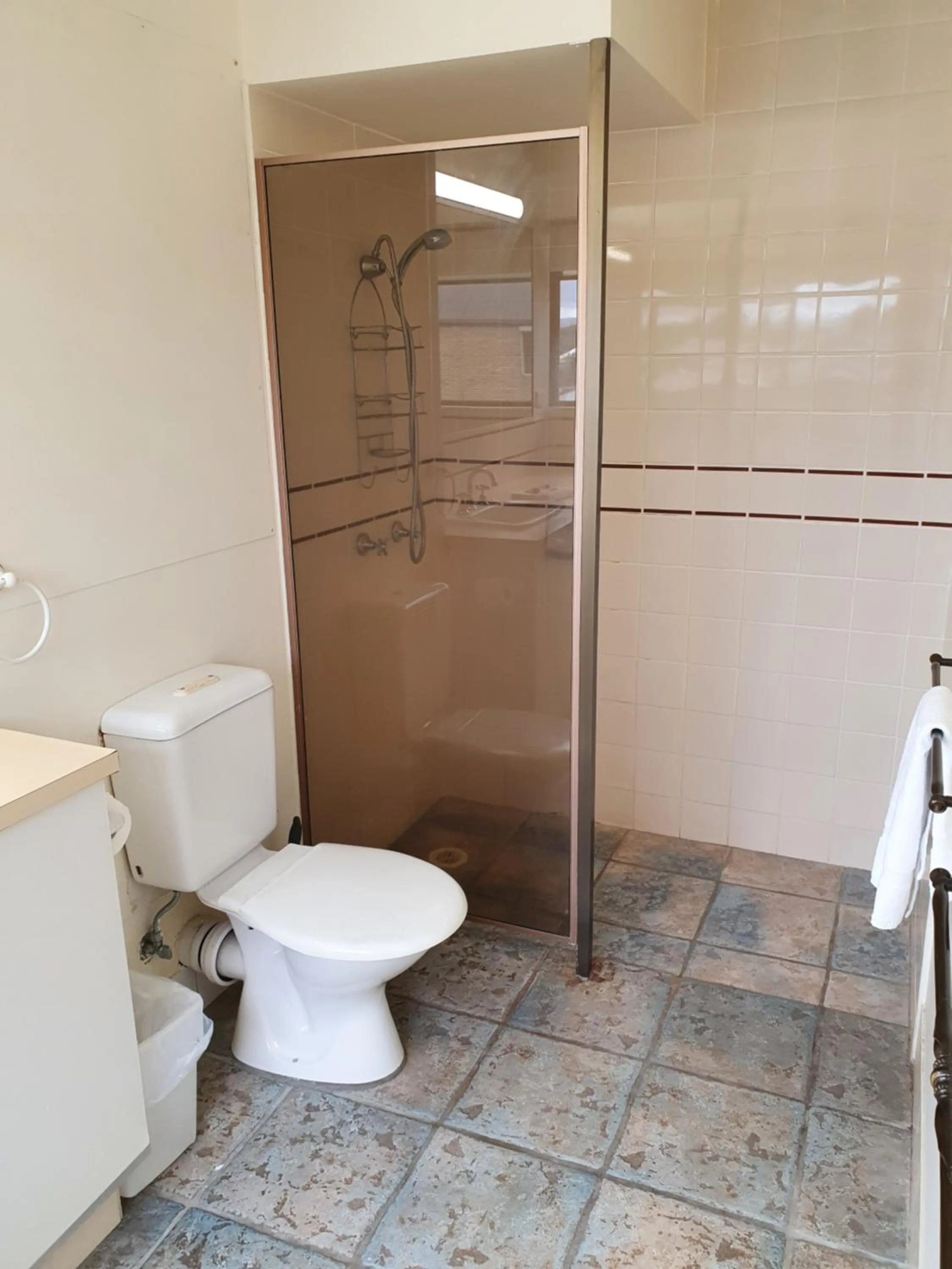 Shower in Burleigh Esplanade Apartments