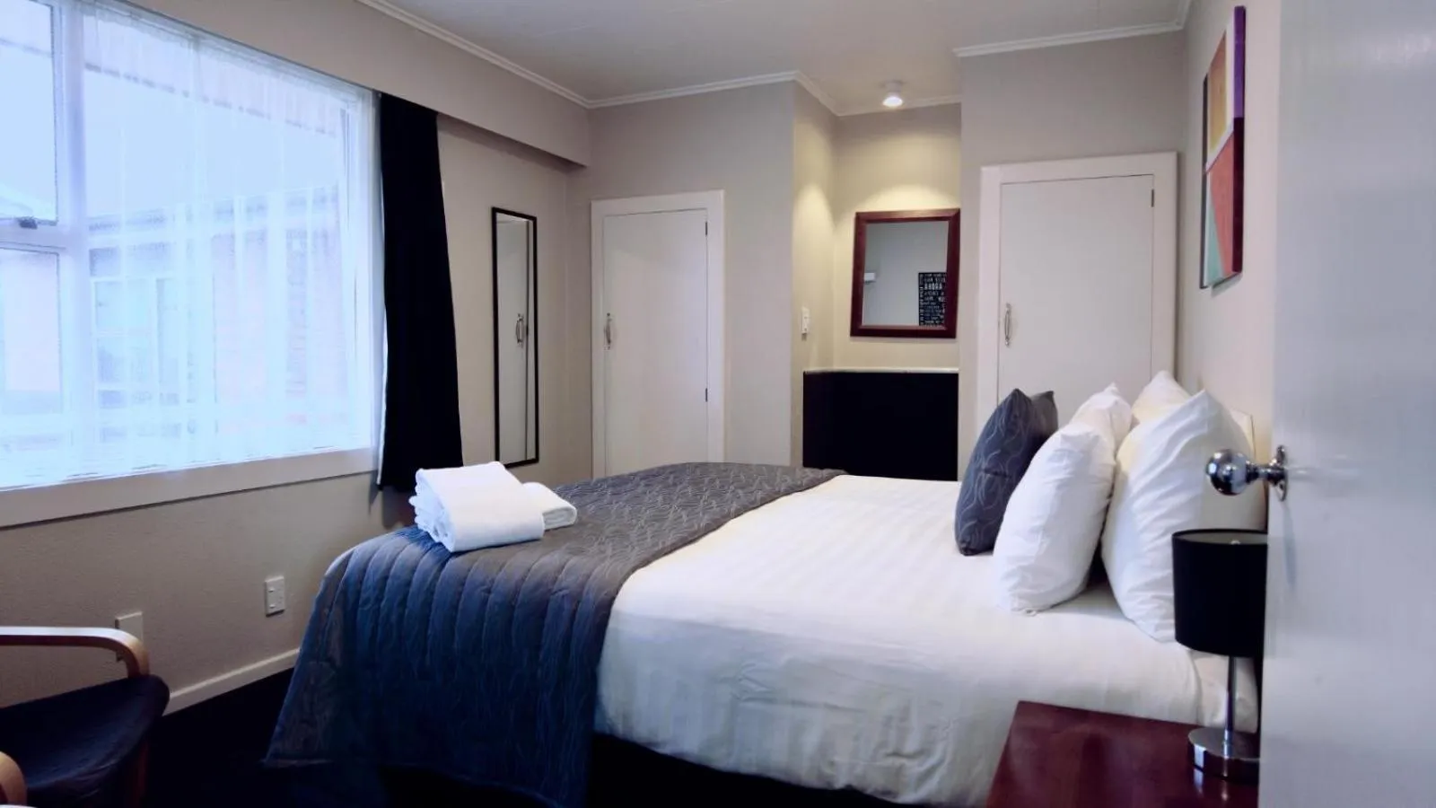 Bedroom, Bed in 554 Moana Court Motel