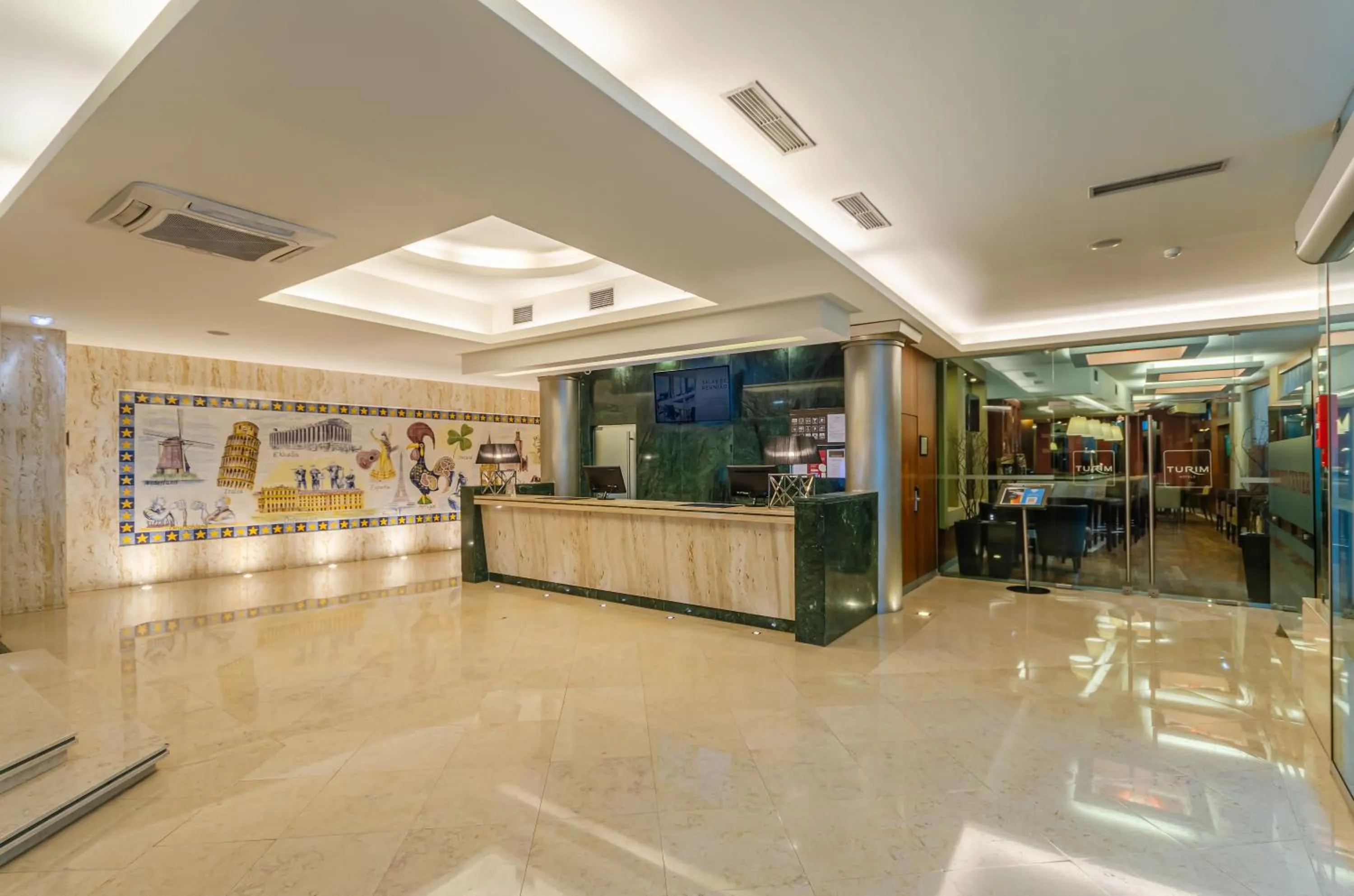 Lobby or reception in TURIM Europa Hotel