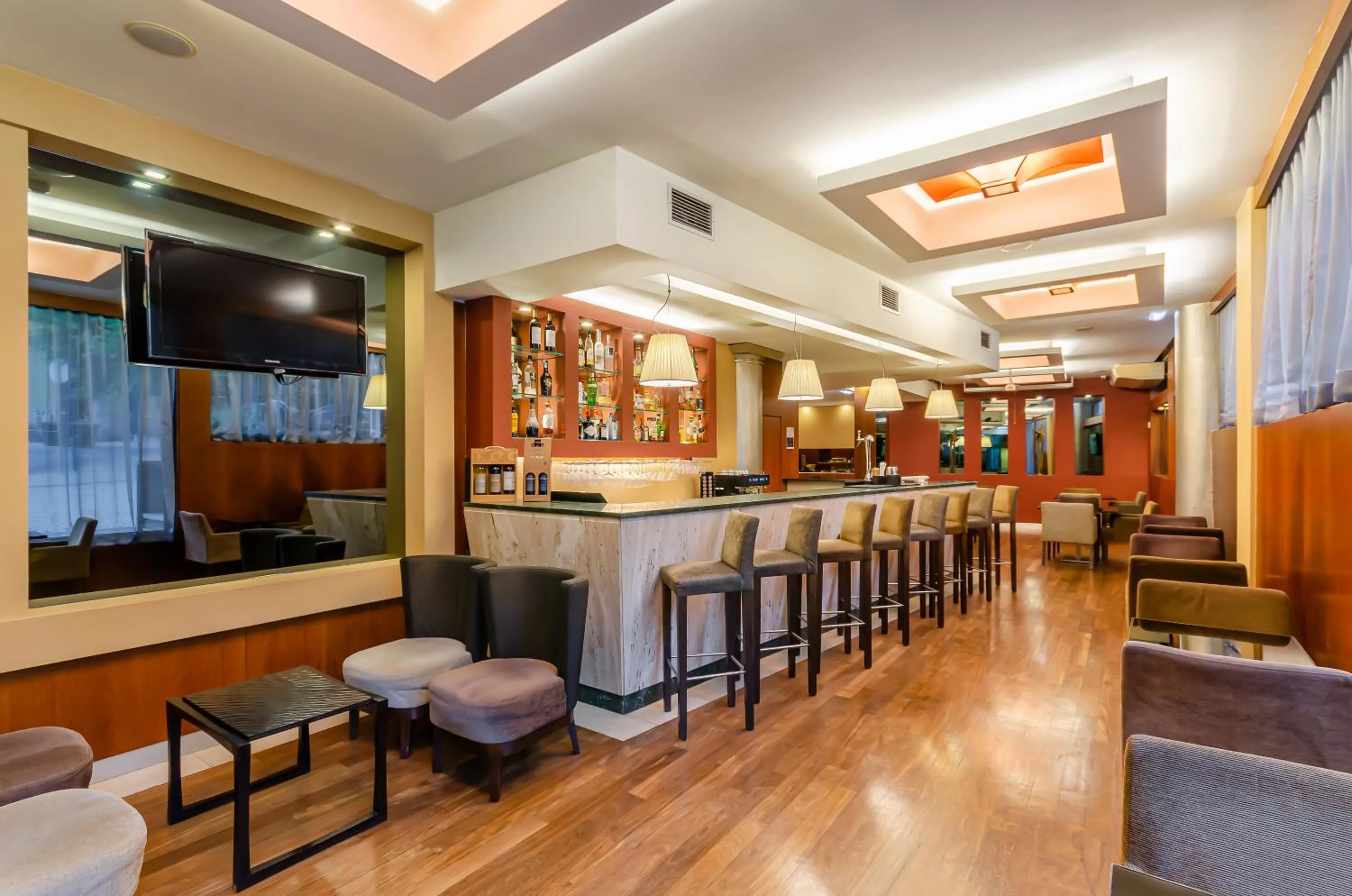 Lounge or bar in TURIM Europa Hotel