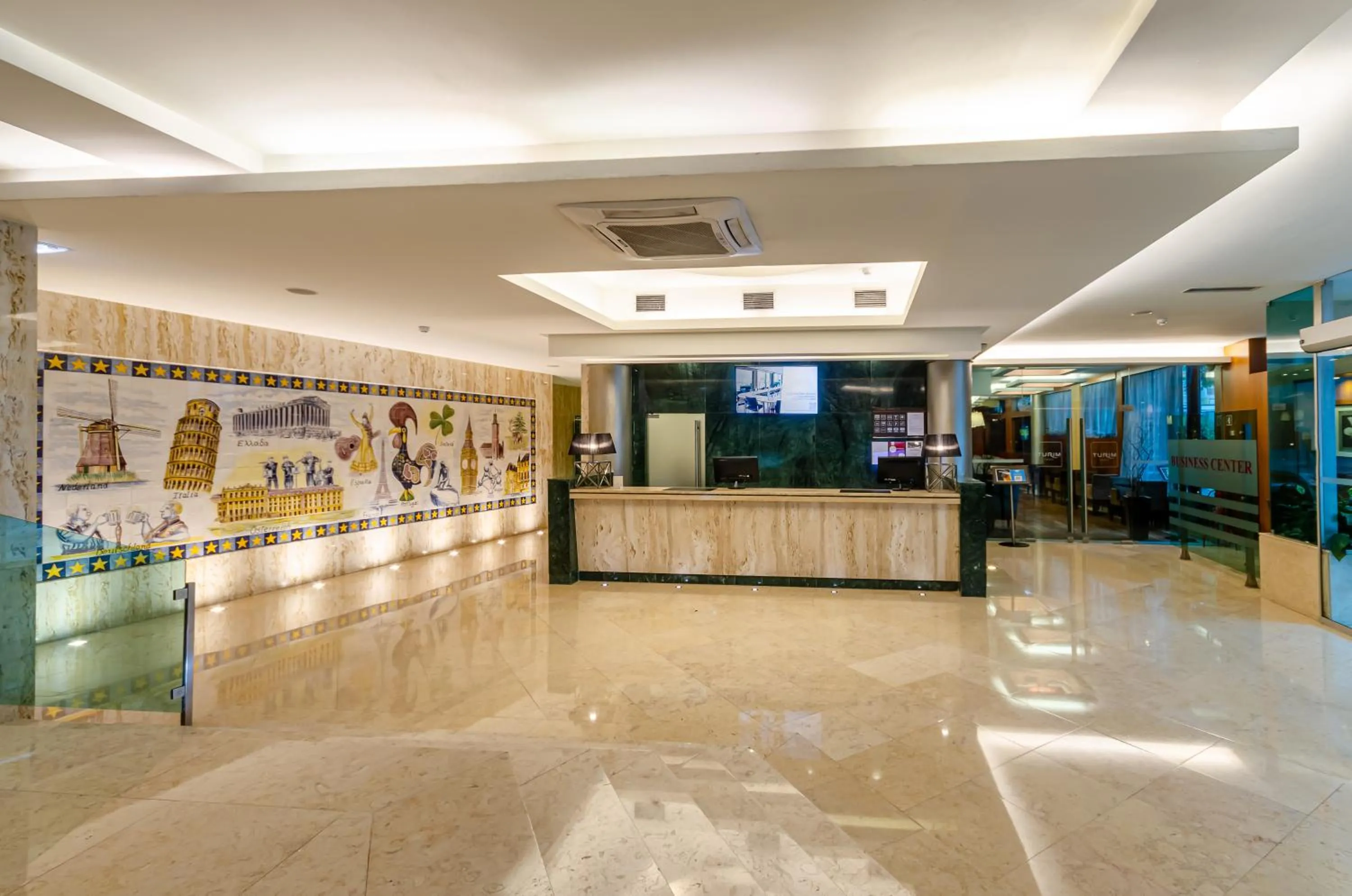 Lobby or reception in TURIM Europa Hotel