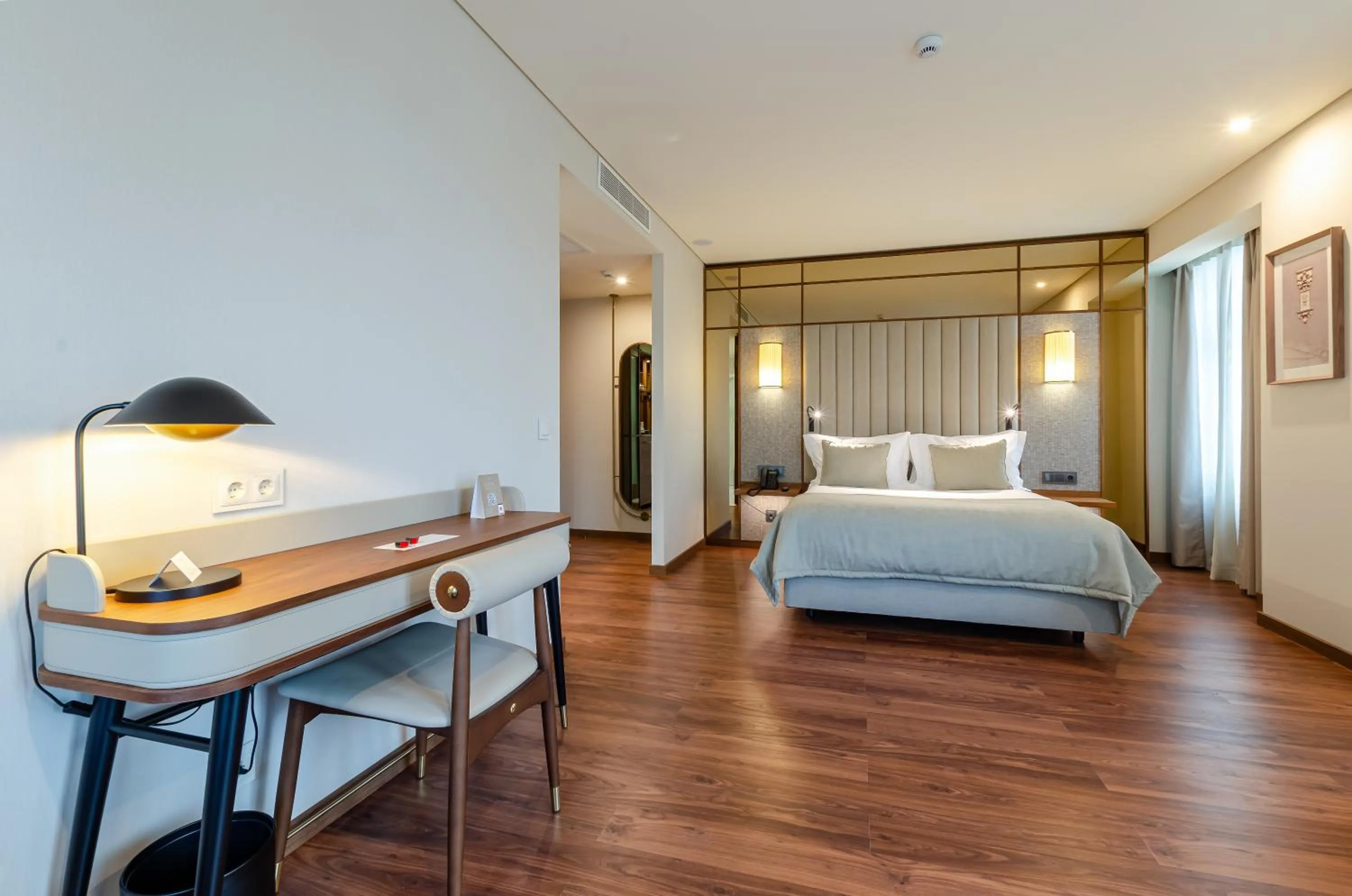 Bedroom, Bed in TURIM Lisboa Hotel