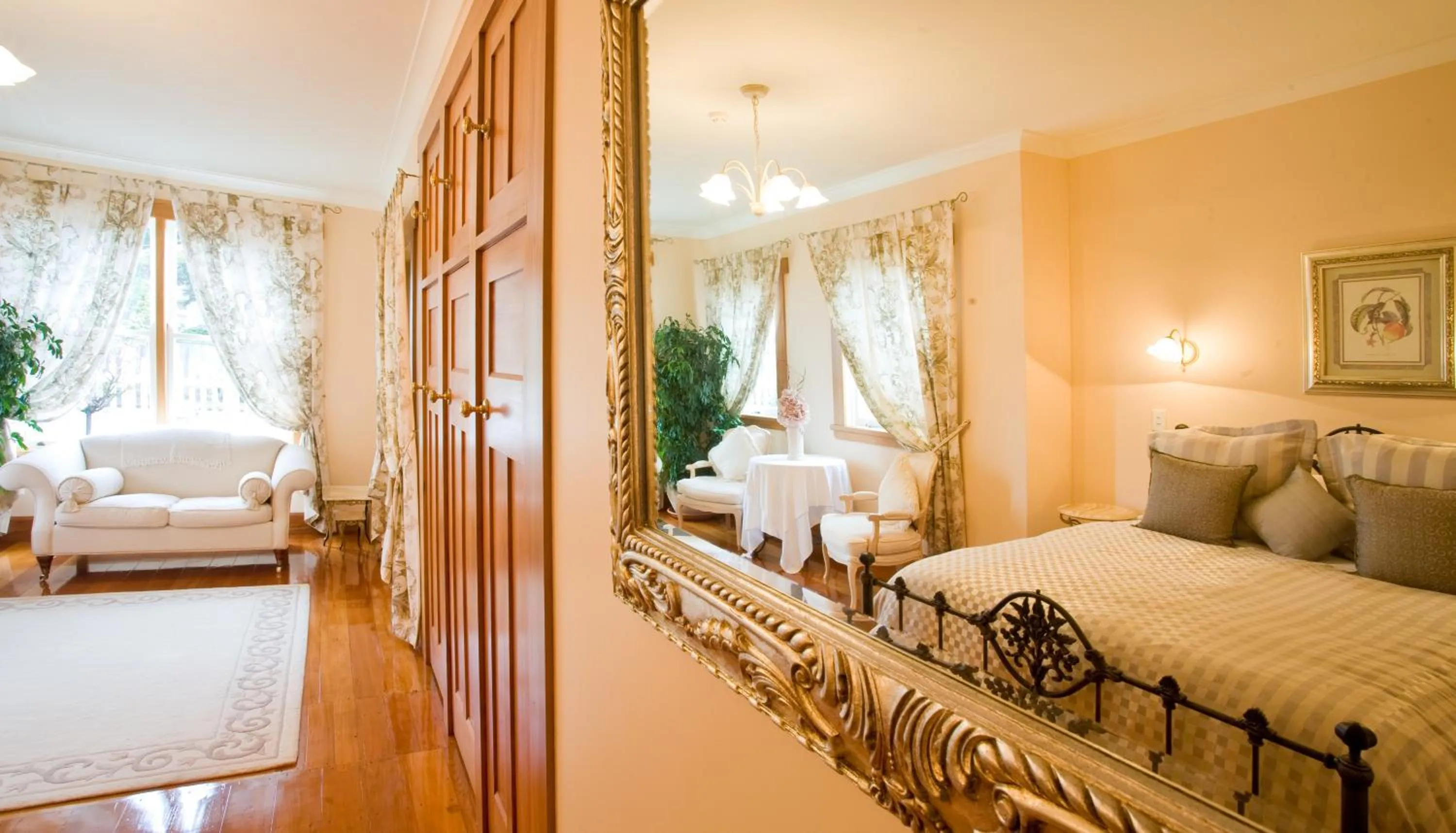 Day in McHardy Lodge