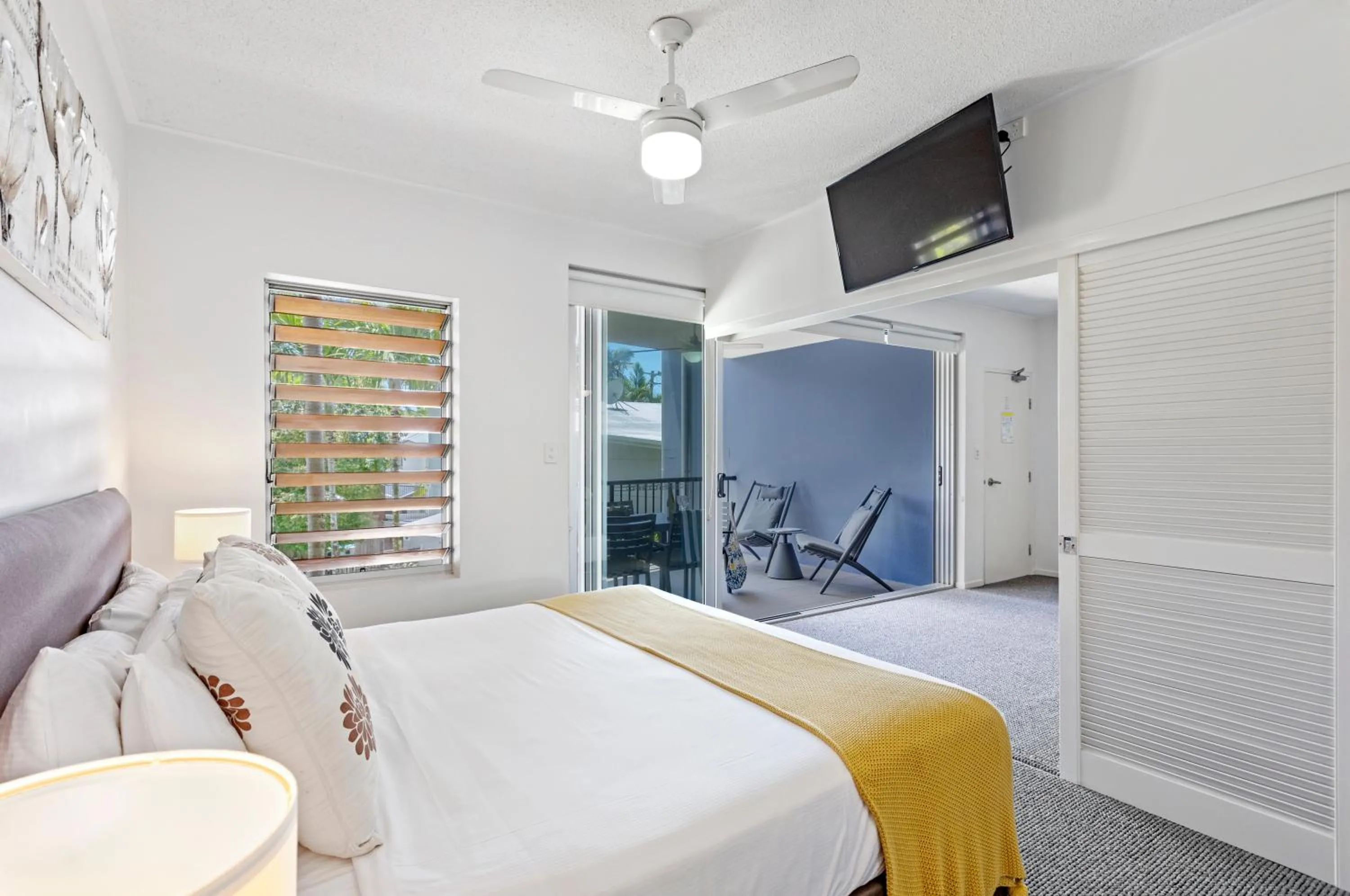 Bedroom, Bed in Verano Resort Noosa