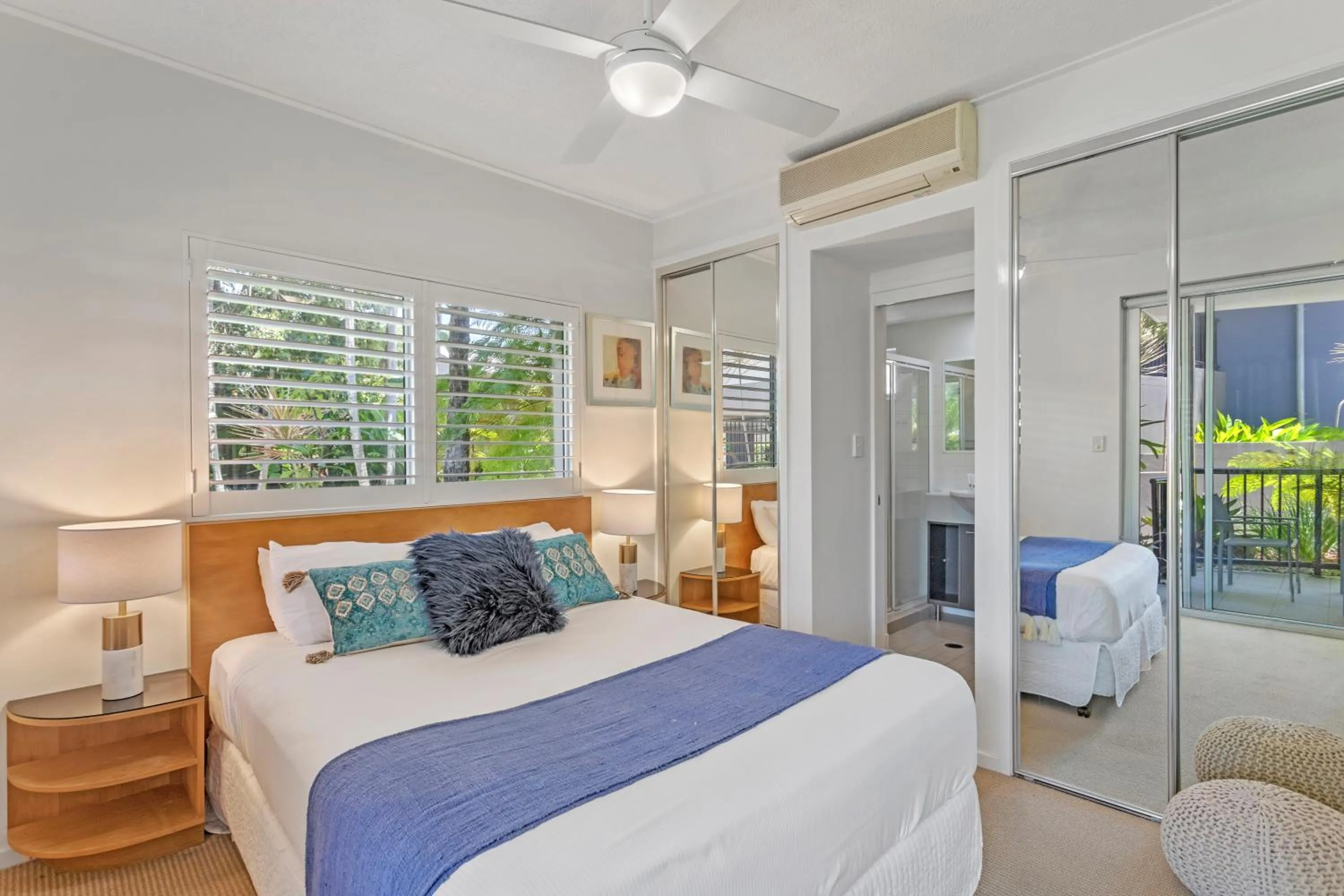 Bedroom, Bed in Verano Resort Noosa