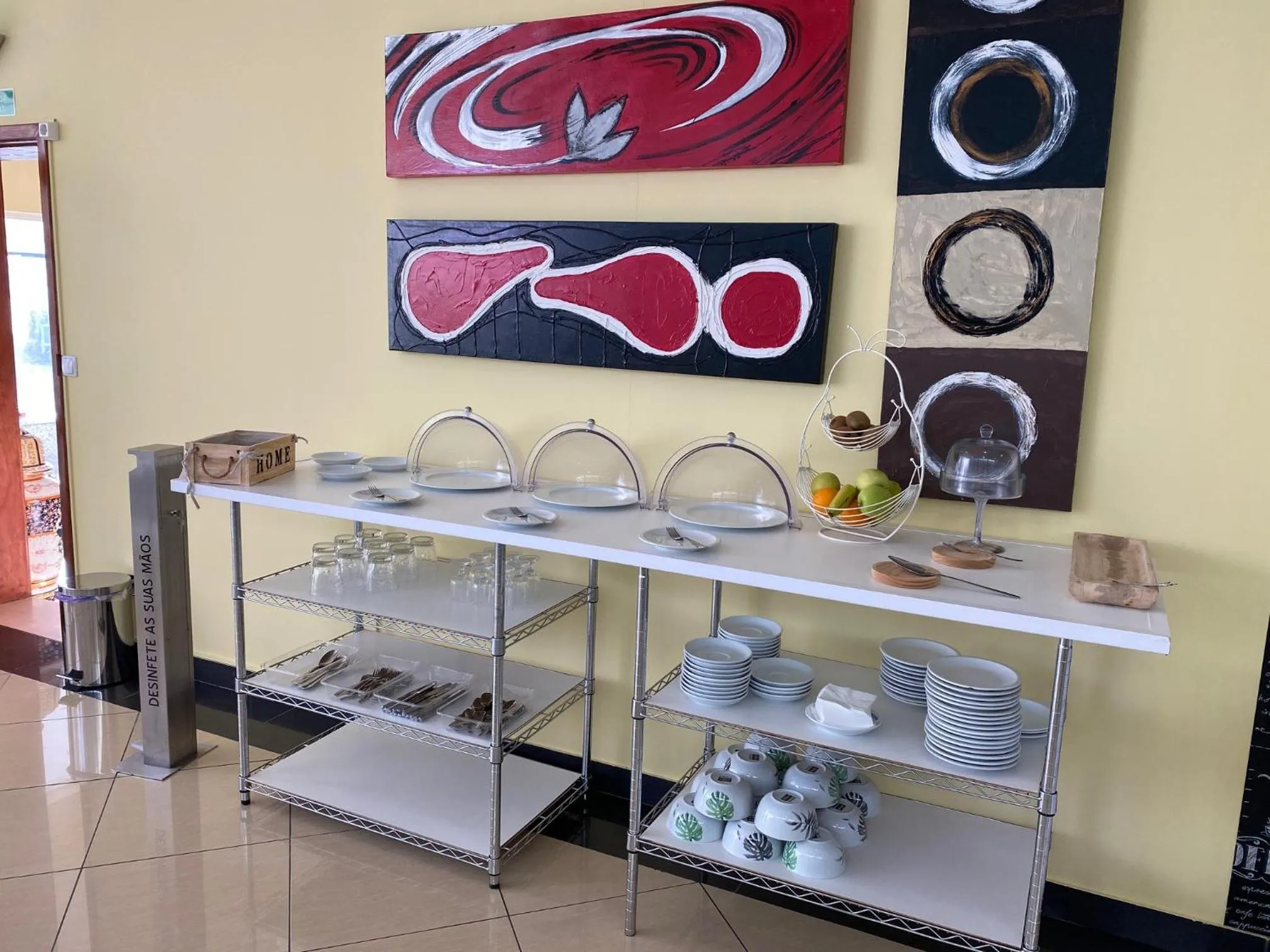 Restaurant/places to eat in Hotel Rubi