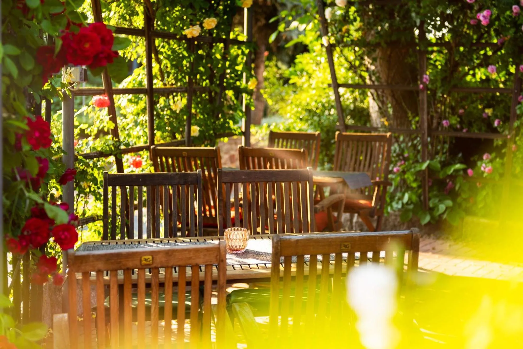 Patio in Hotel Bördehof, direkt an der A2 & A14, Restaurant, Tagung, individuell