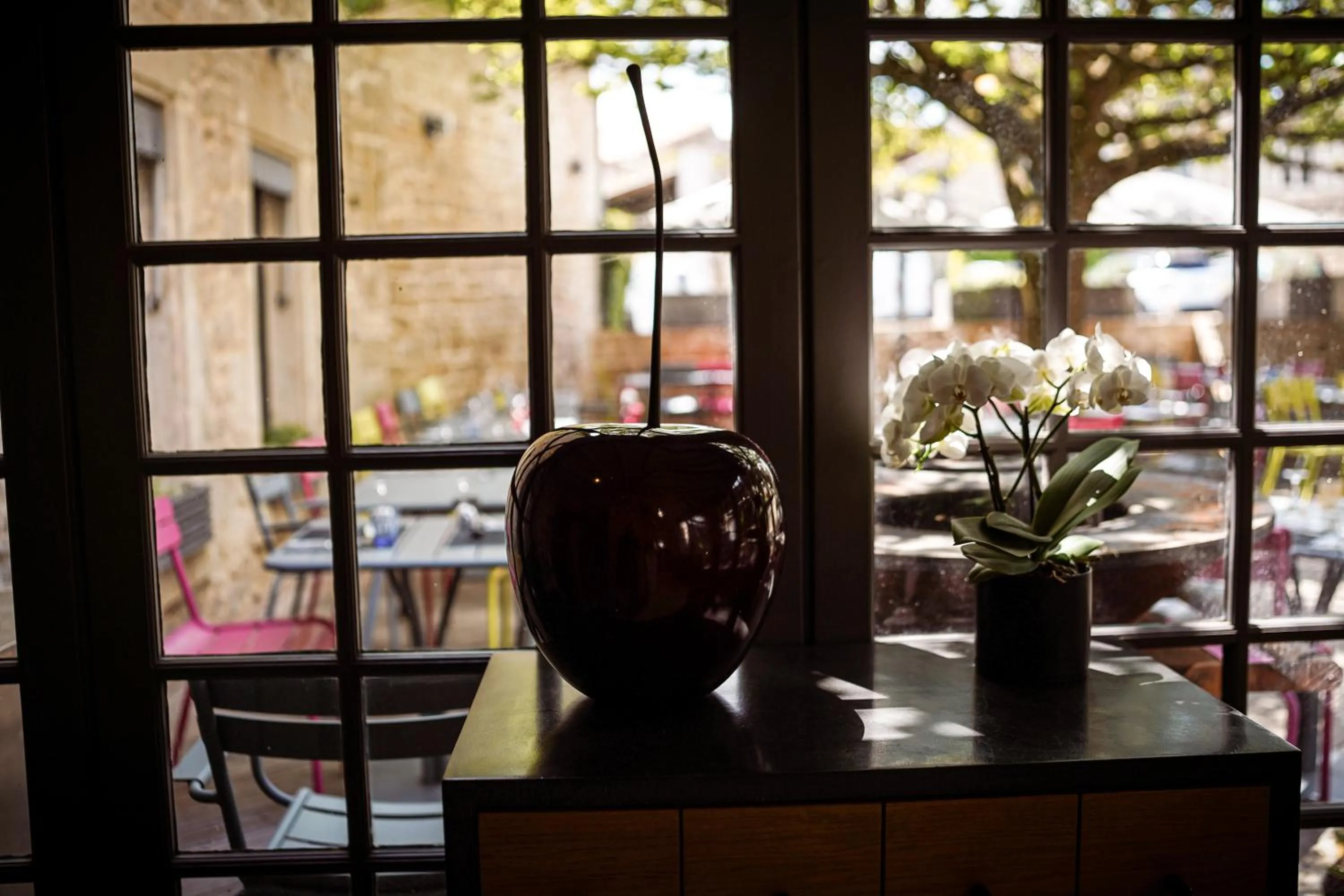 Garden view in Logis Hostellerie de l'Abbaye